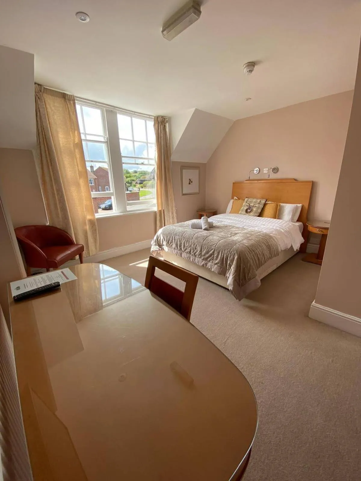 Bed in The Antelope at Upavon