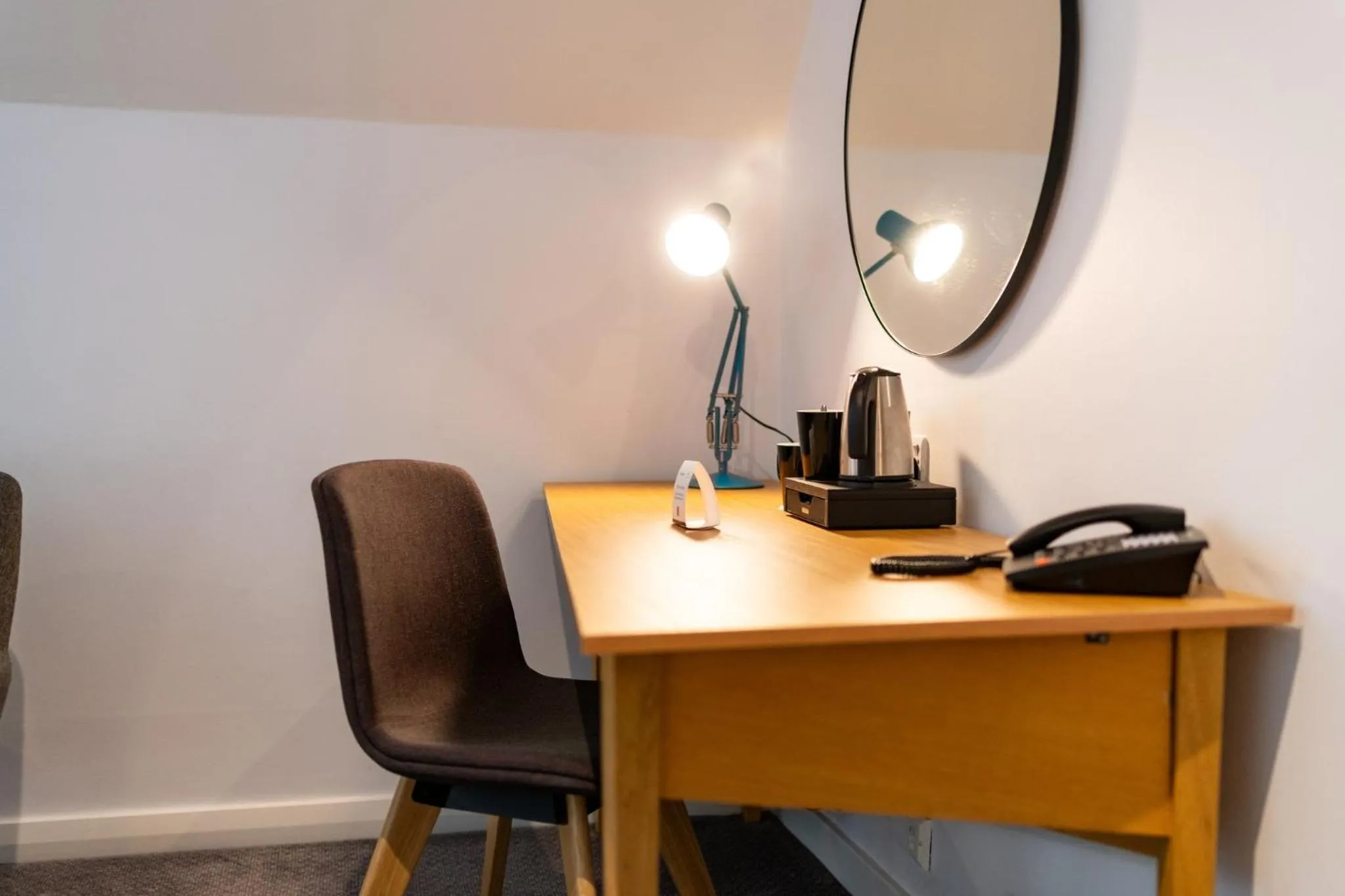 Coffee/tea facilities in Holiday Inn Ashford - North A20 by IHG