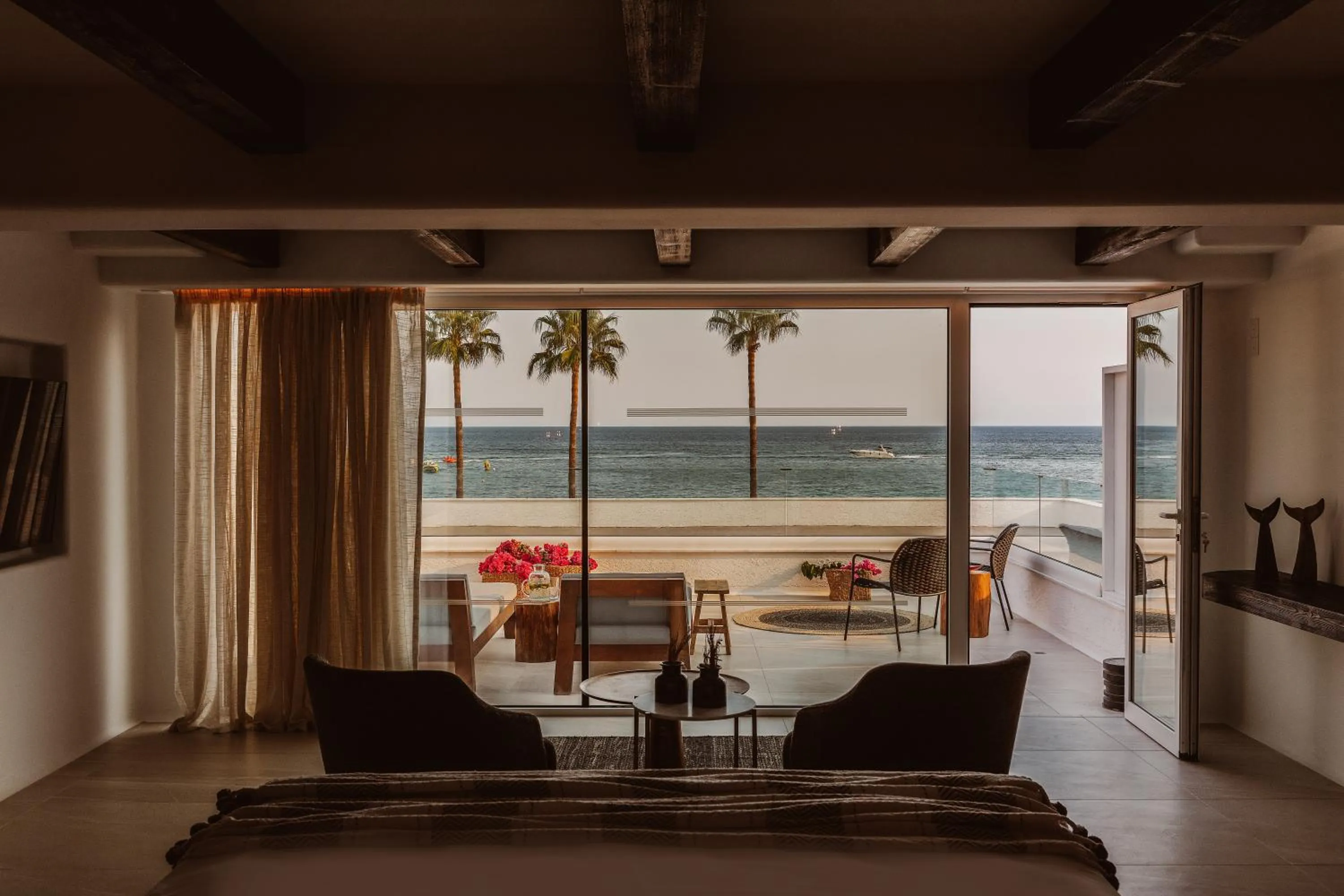 Kaliva Suites - Adults Only