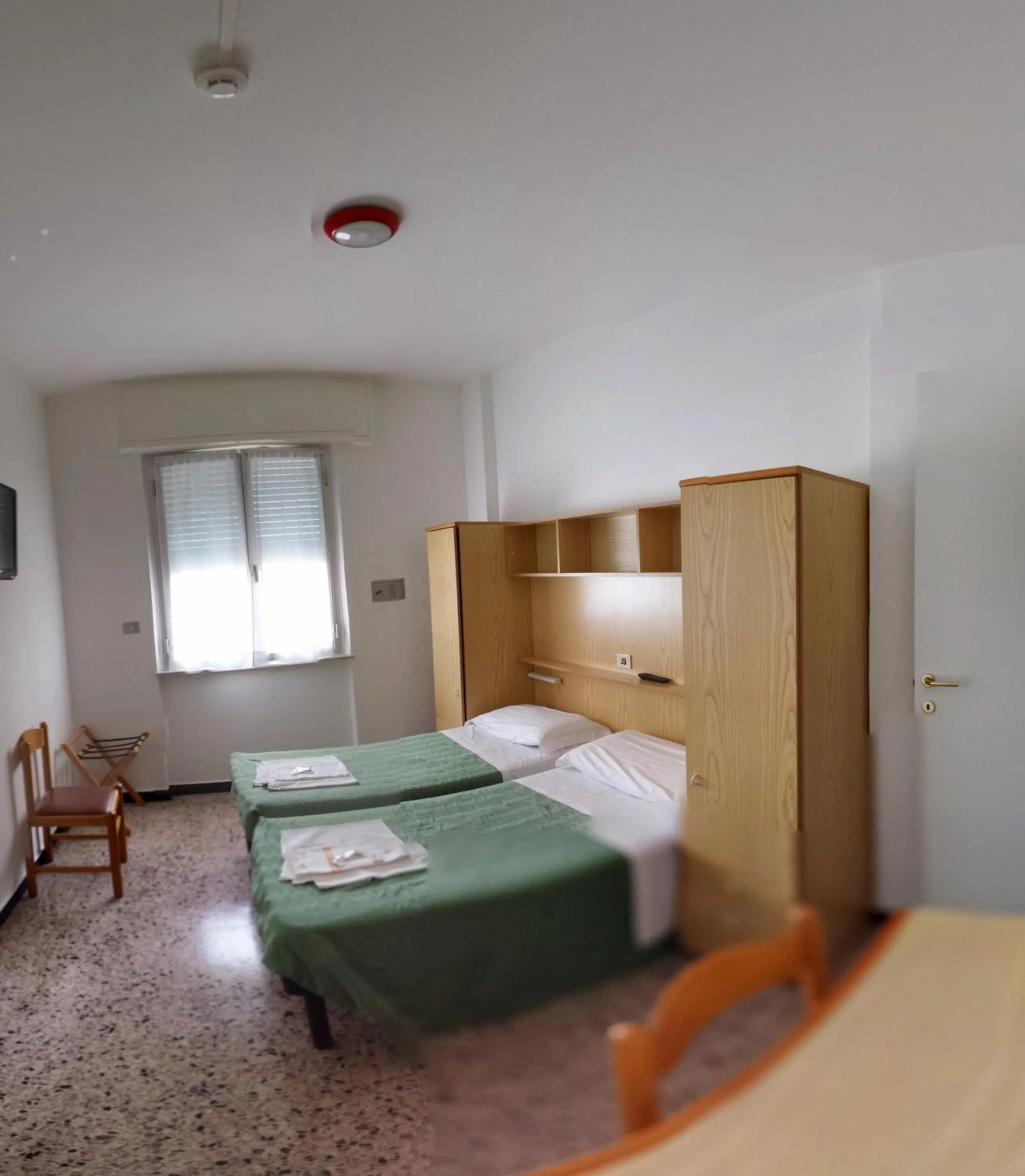 Day, Bed in Albergo Anita