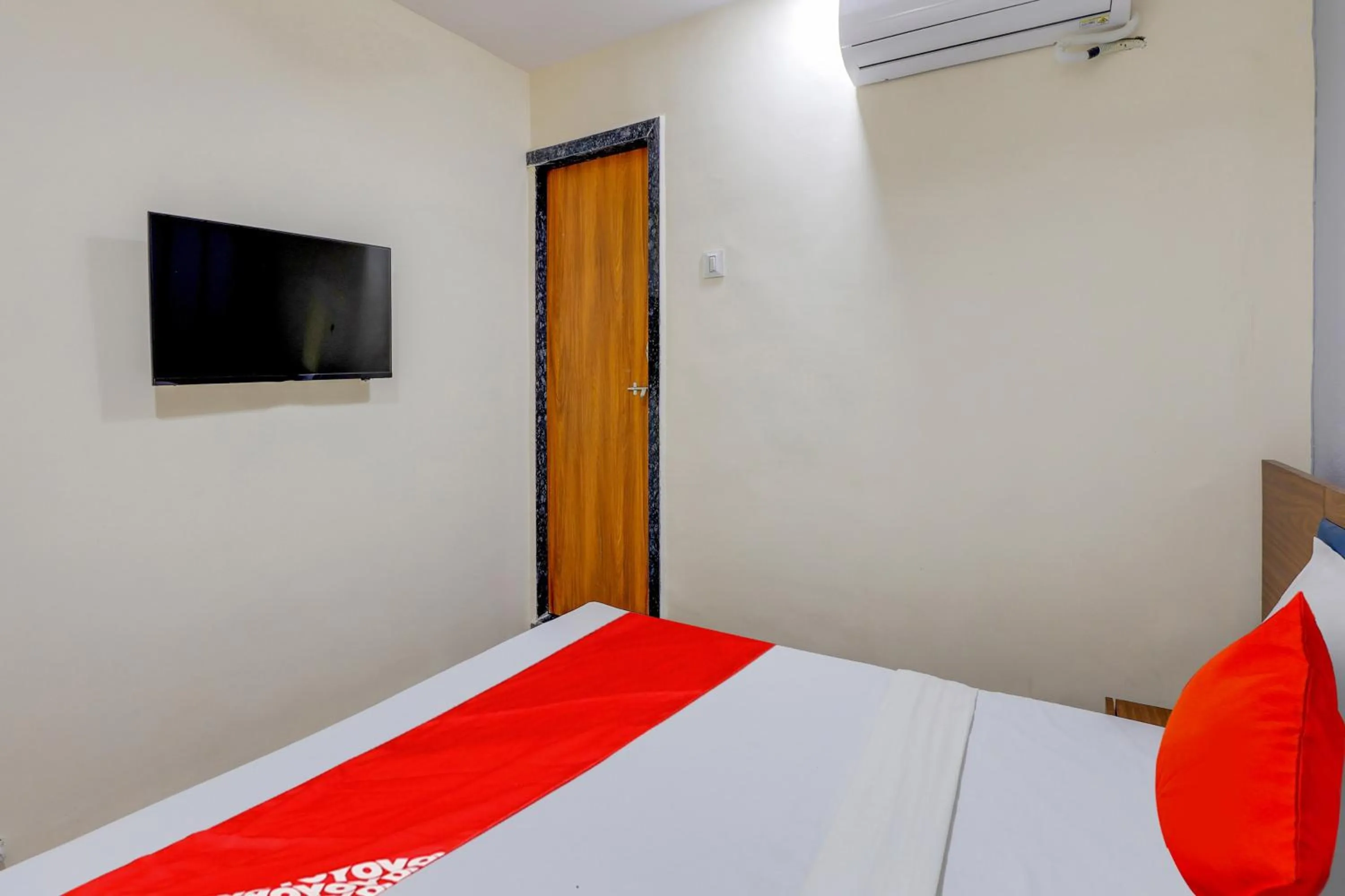 Bedroom, Bed in Hotel O Lotus