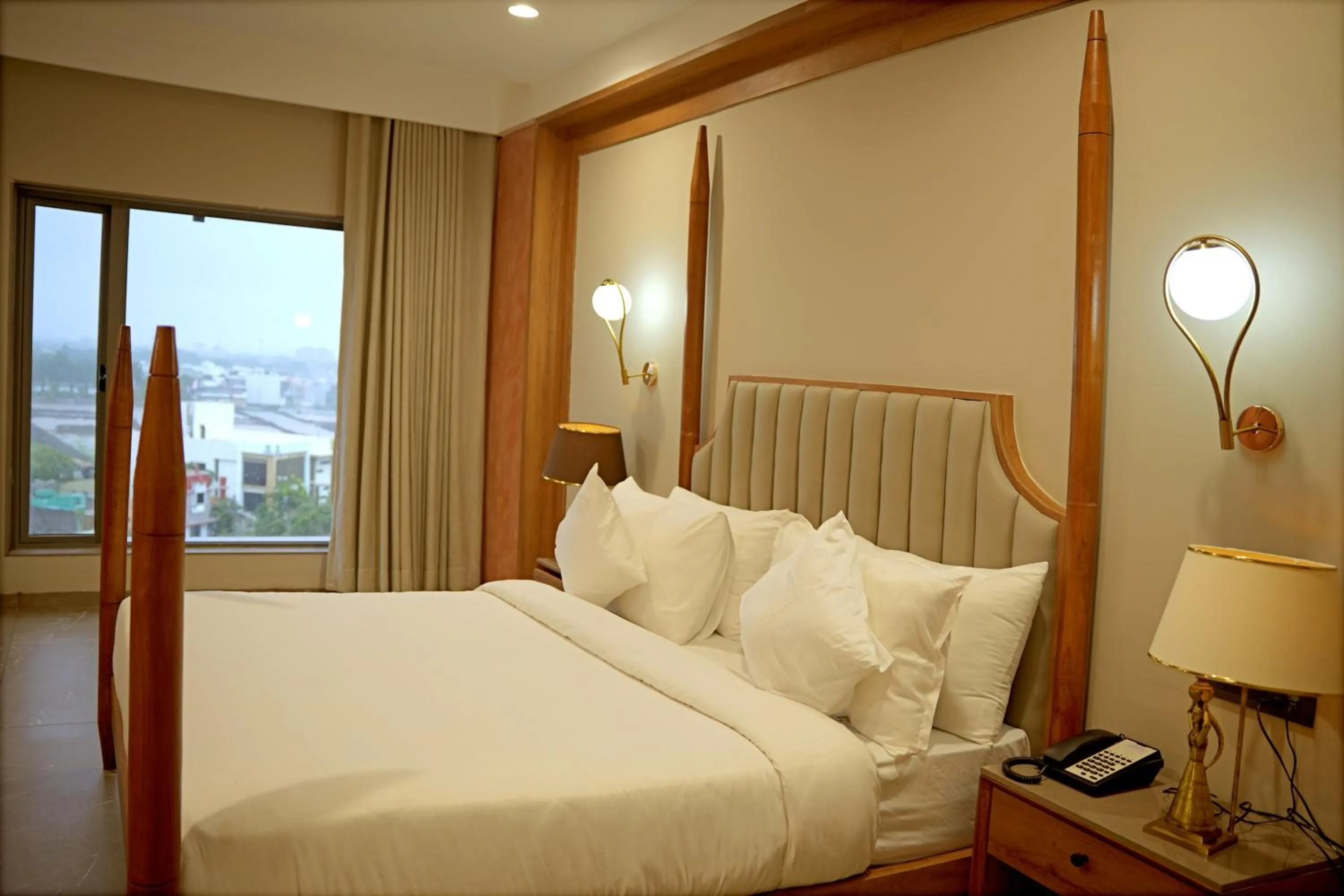 Bedroom, Bed in The Sky Imperial Hotel Kailash