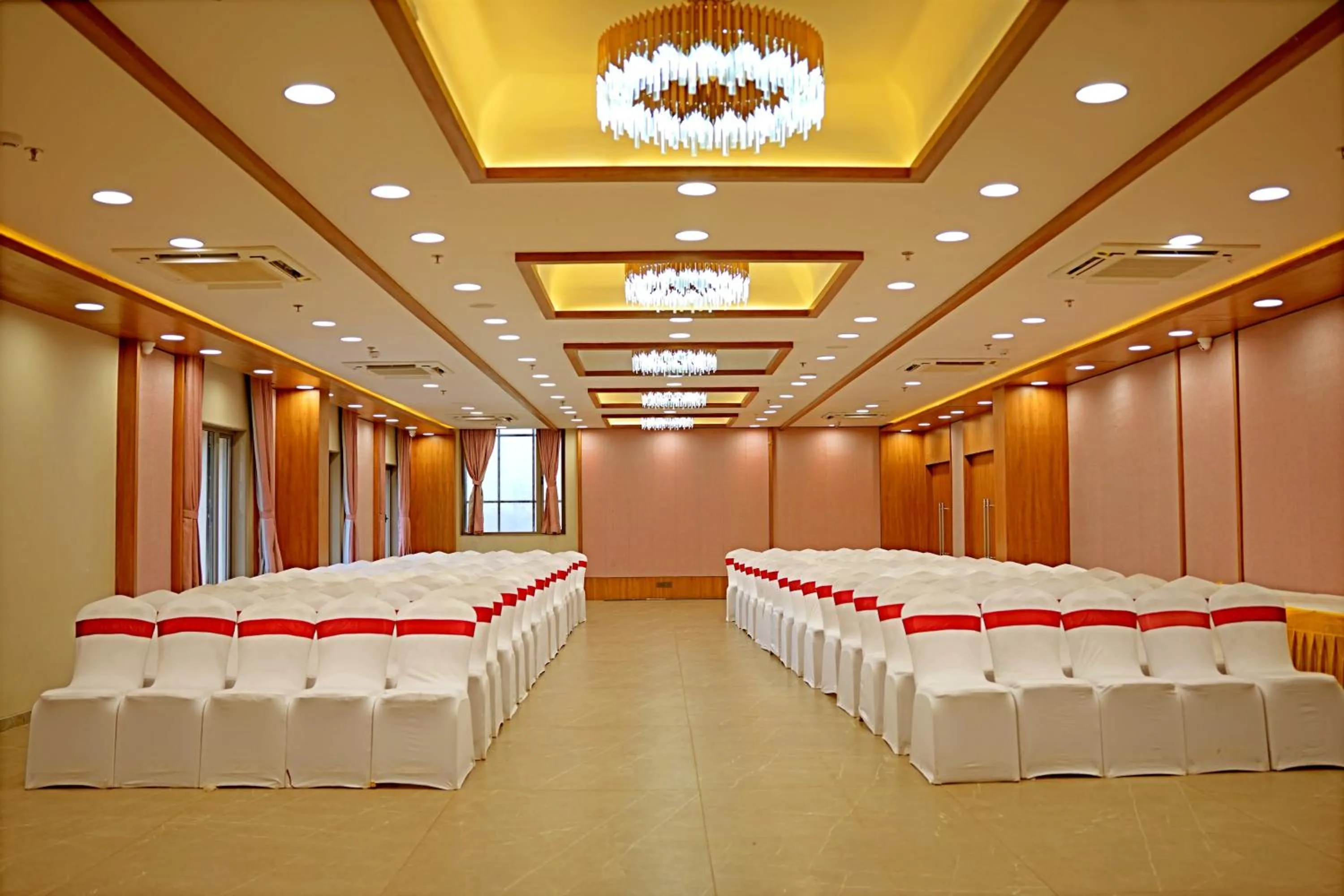 Banquet/Function facilities in The Sky Imperial Hotel Kailash