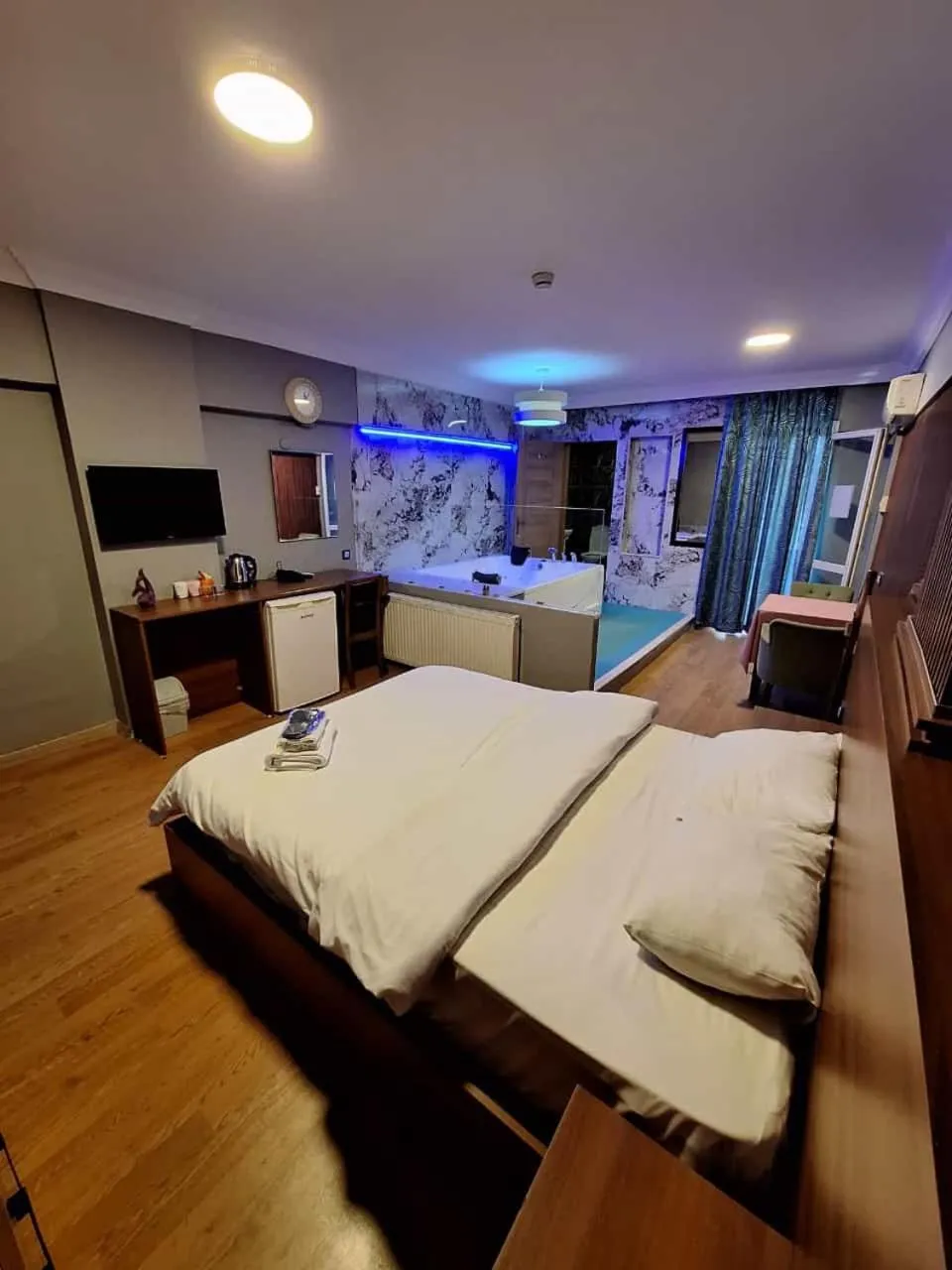 Bed in Emsa Otel Maltepedeki Eviniz