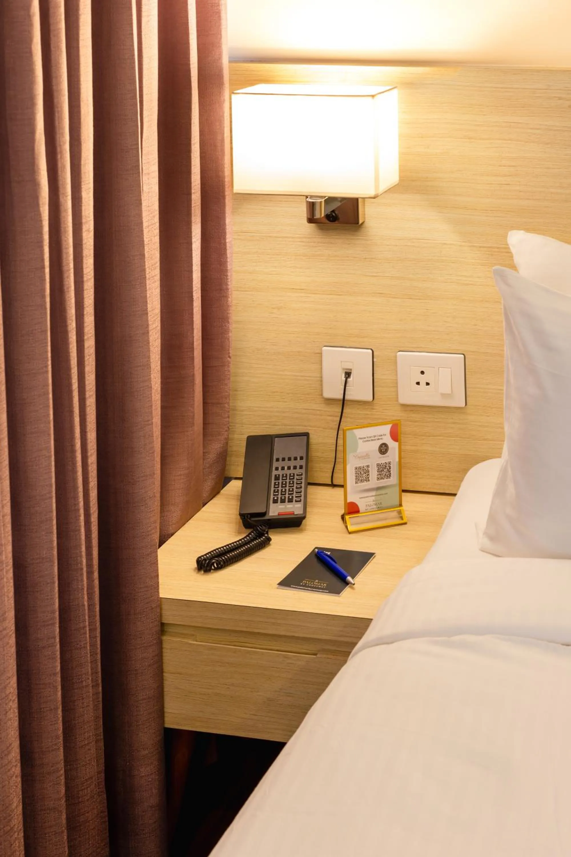 Business facilities, Bed in The Palomar By Crossway