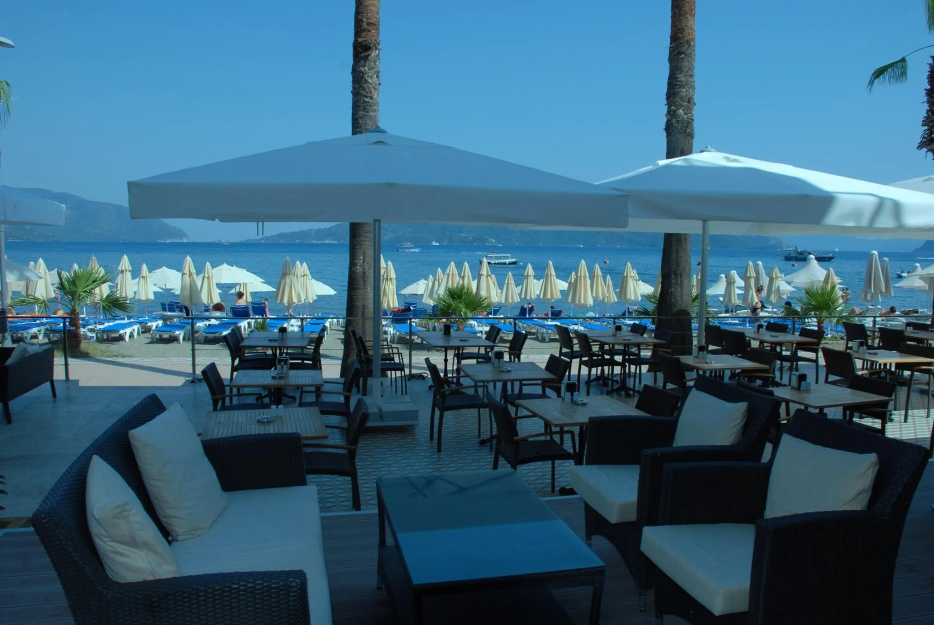 Restaurant/places to eat in Begonville Beach Hotel - Adult Only