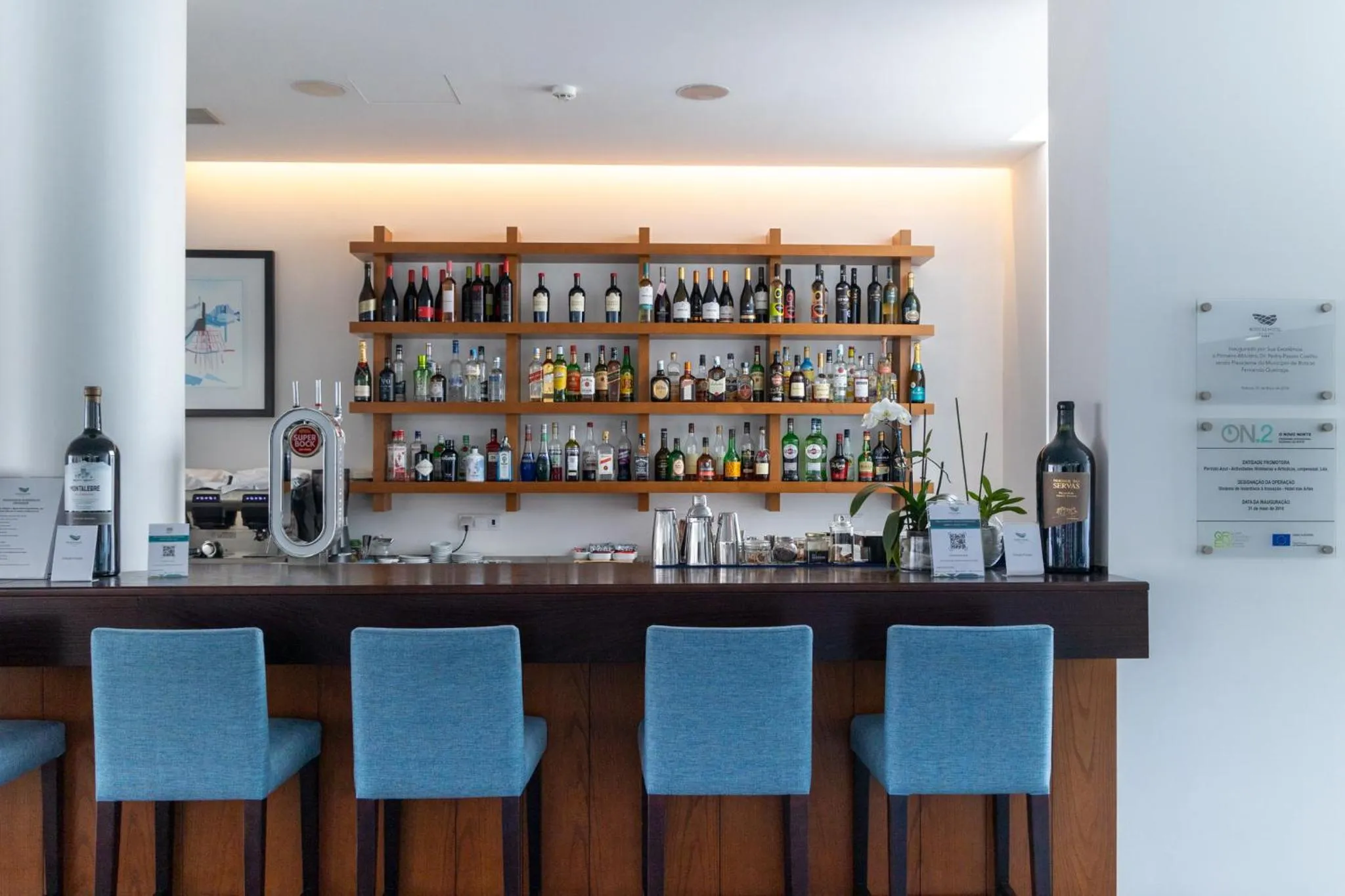 Lounge or bar in Boticas Hotel Art & SPA