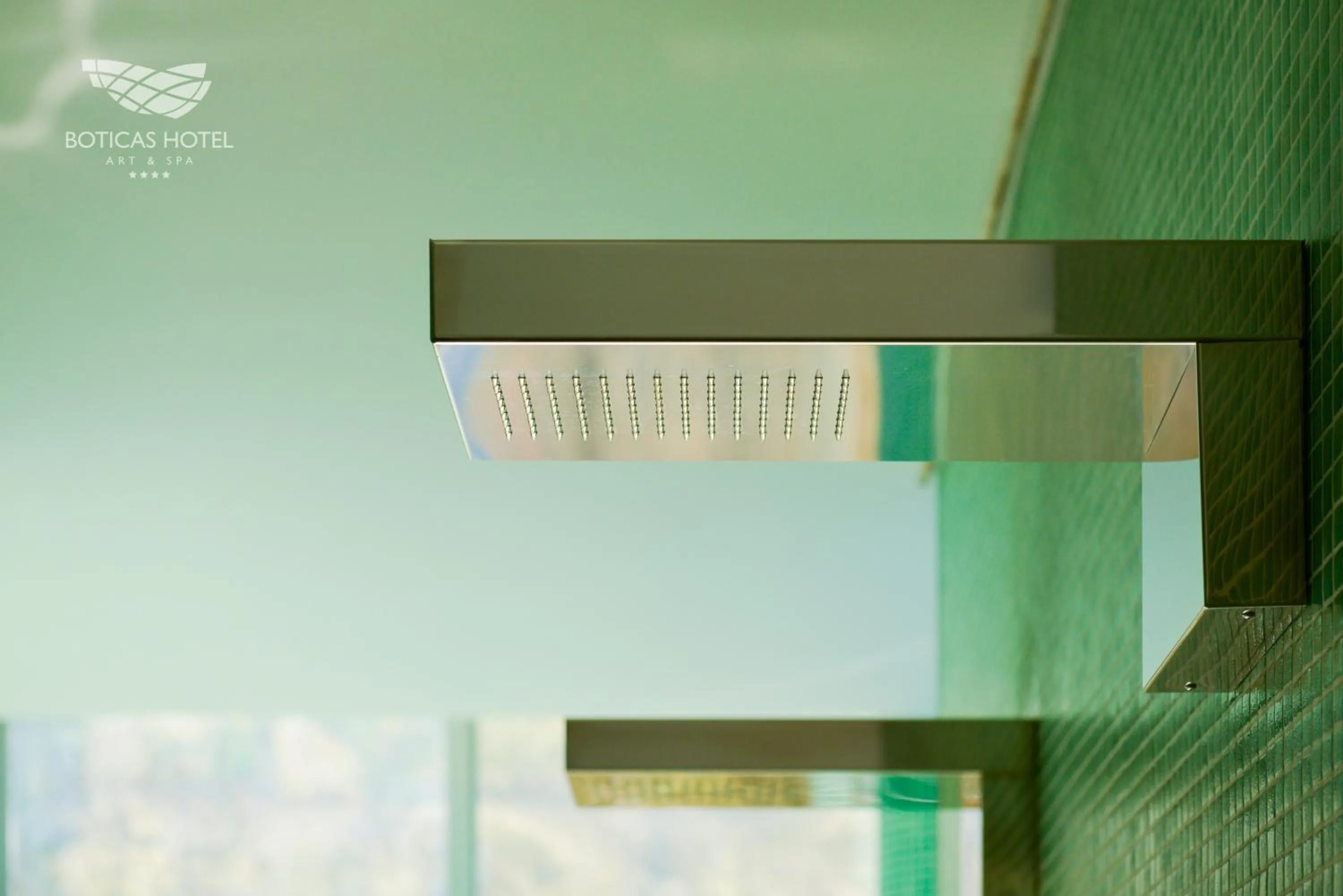 Shower in Boticas Hotel Art & SPA