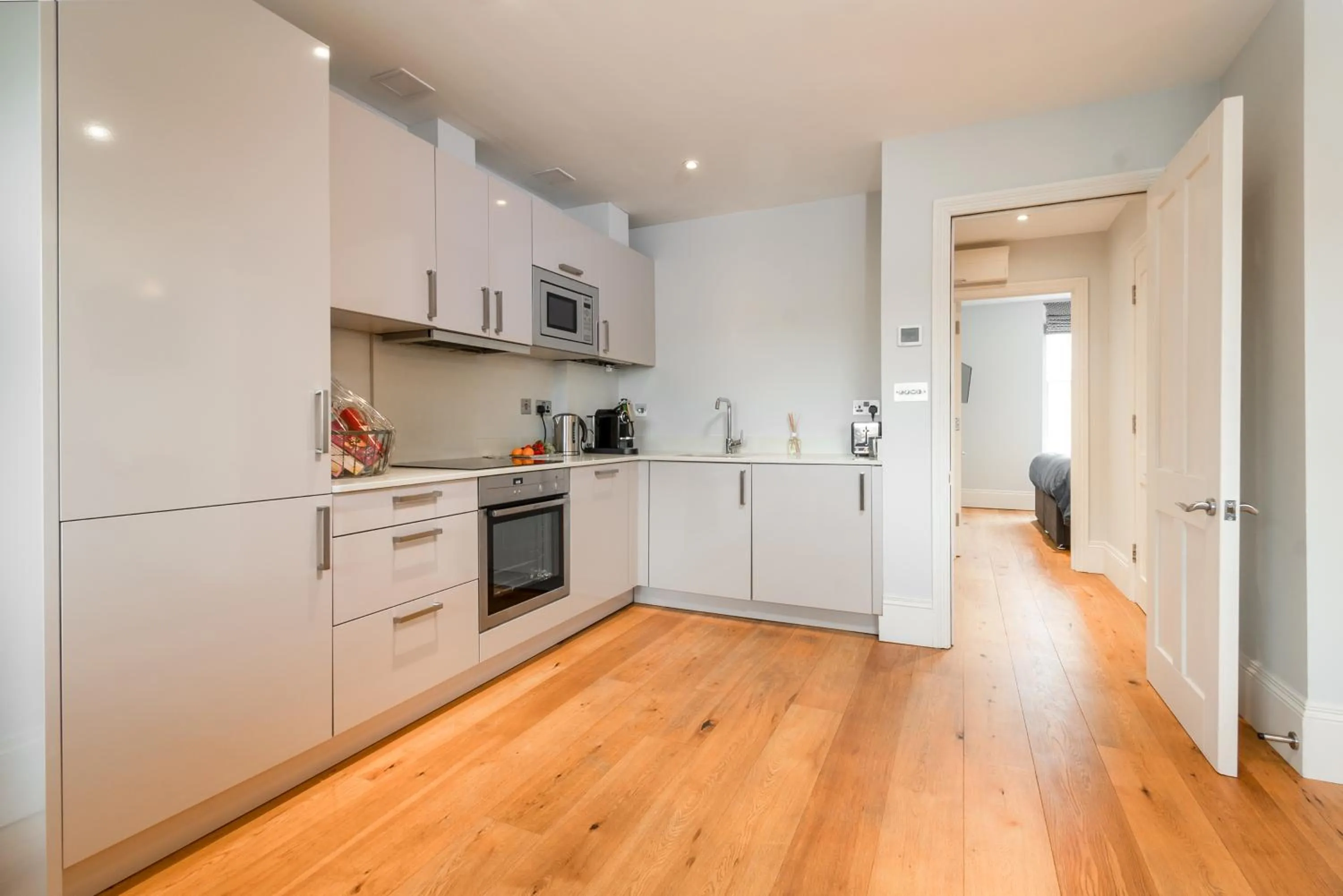 Kitchen or kitchenette in Bath Circle