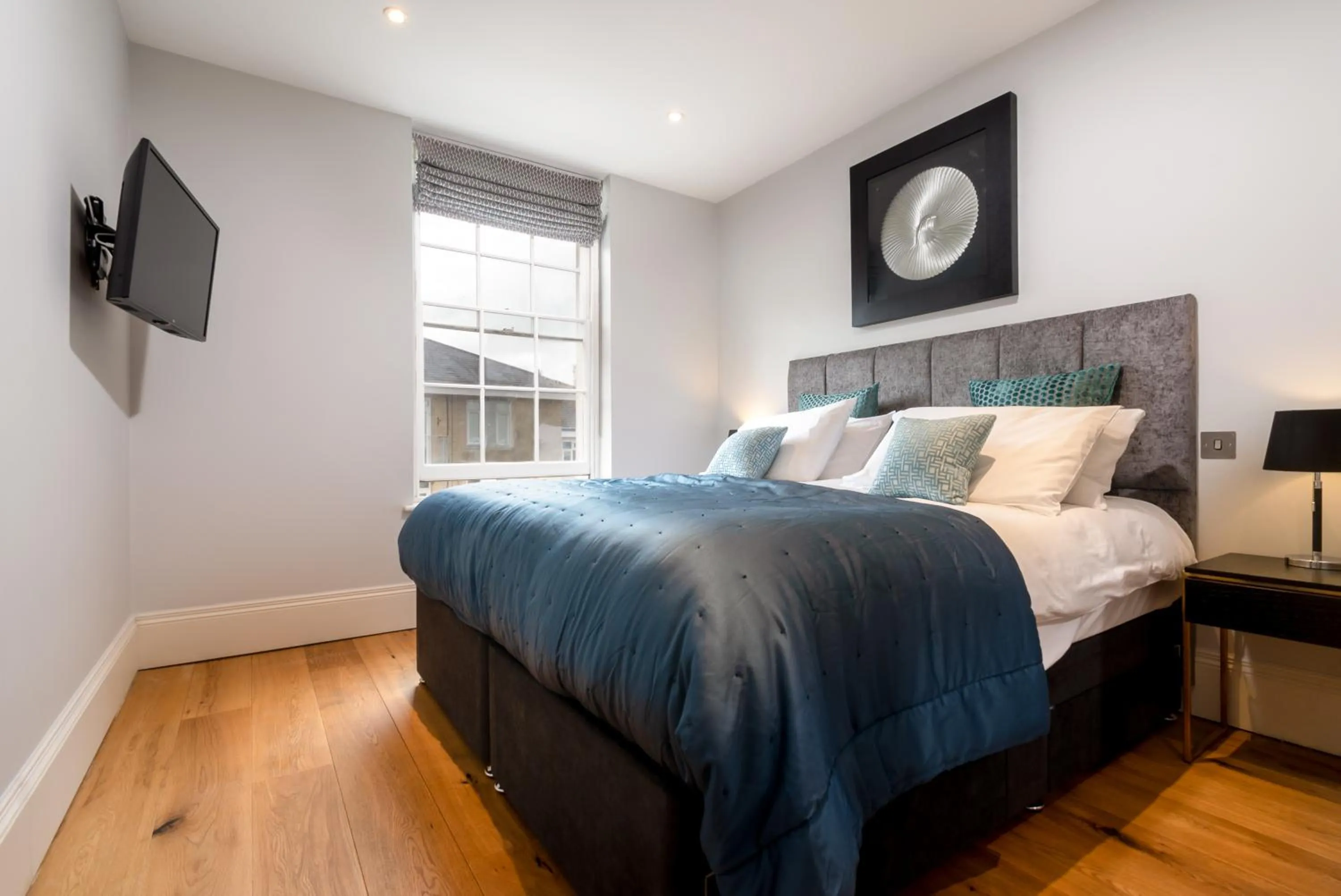 Bedroom in Bath Circle