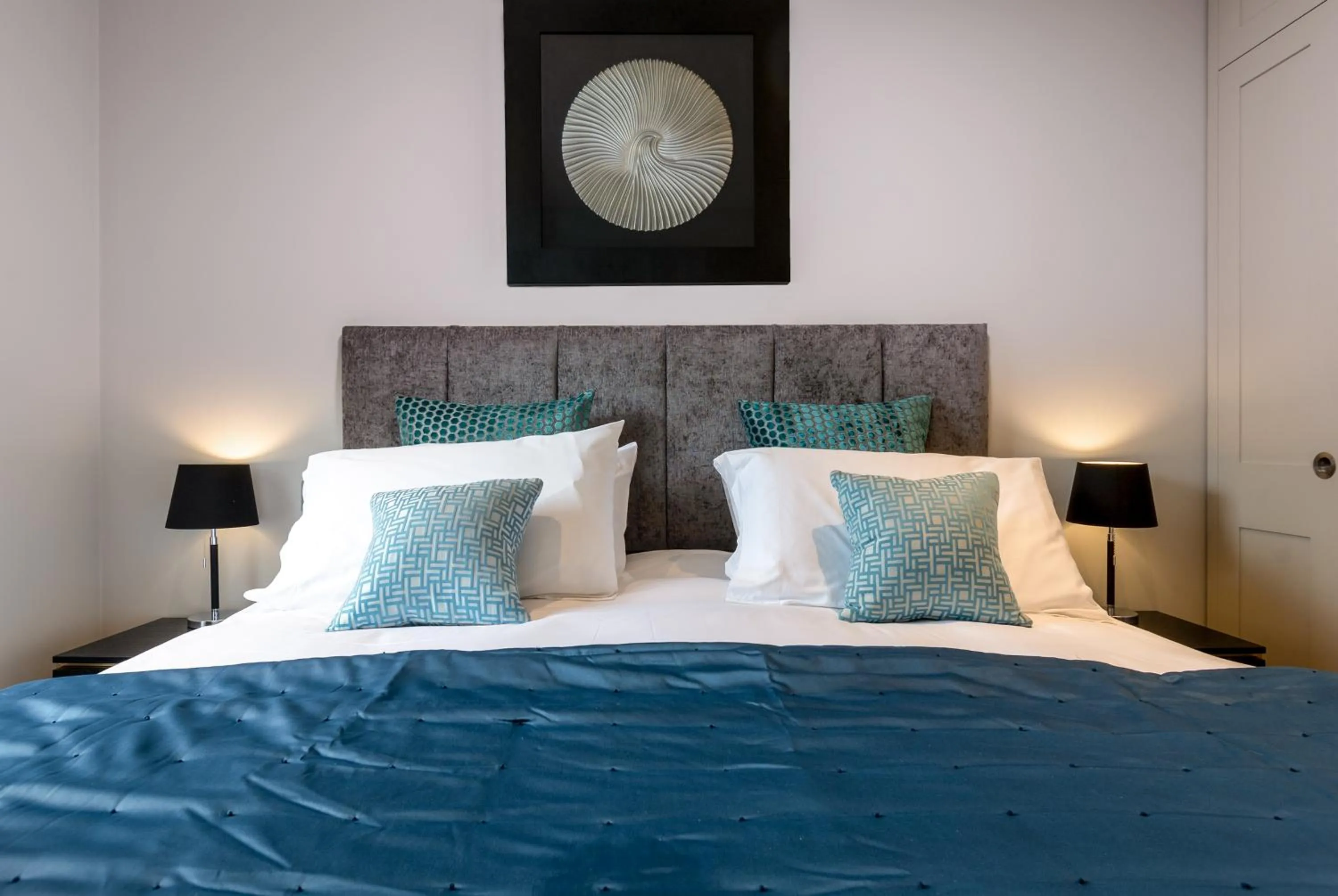 Bedroom in Bath Circle