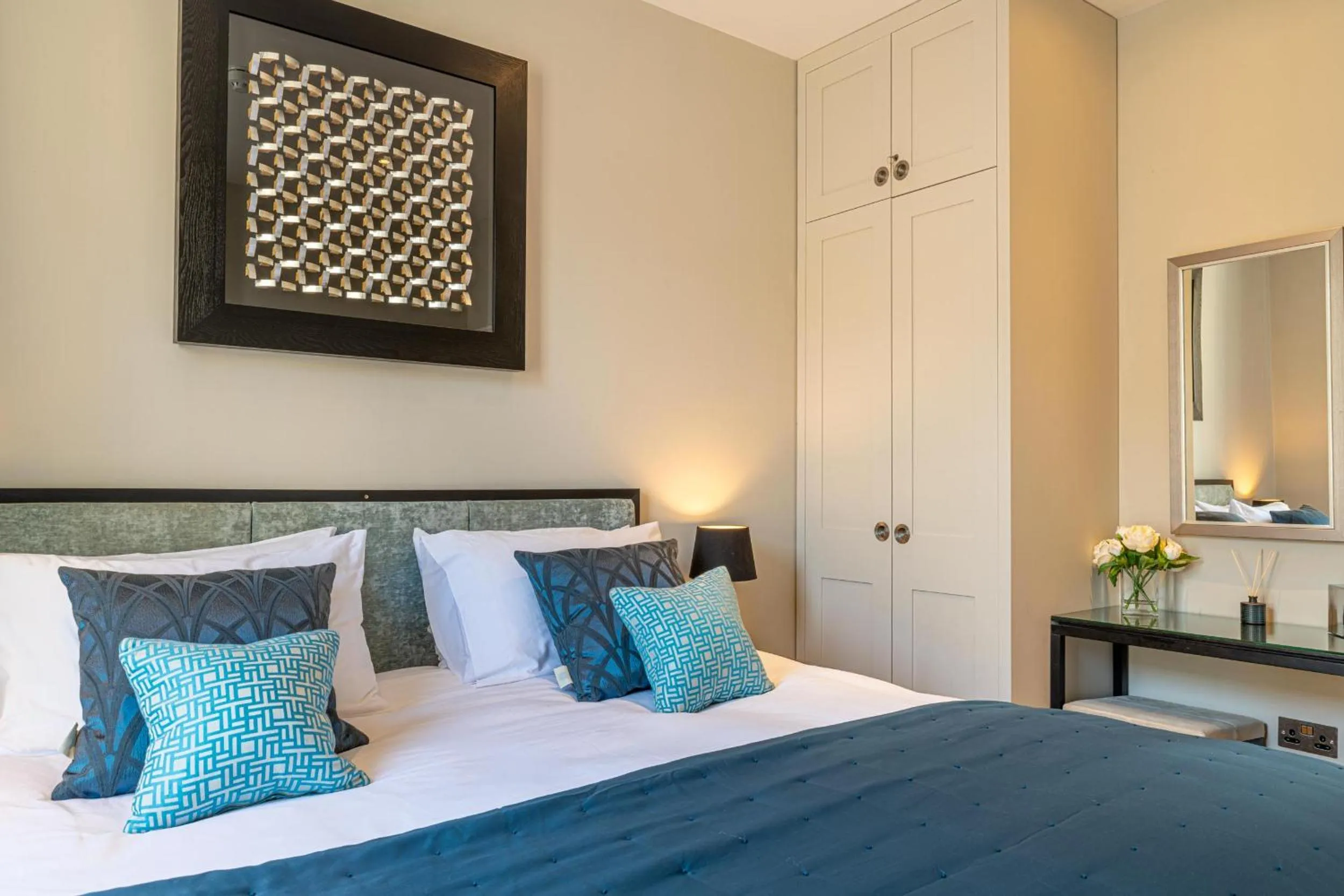 Bedroom in Bath Circle