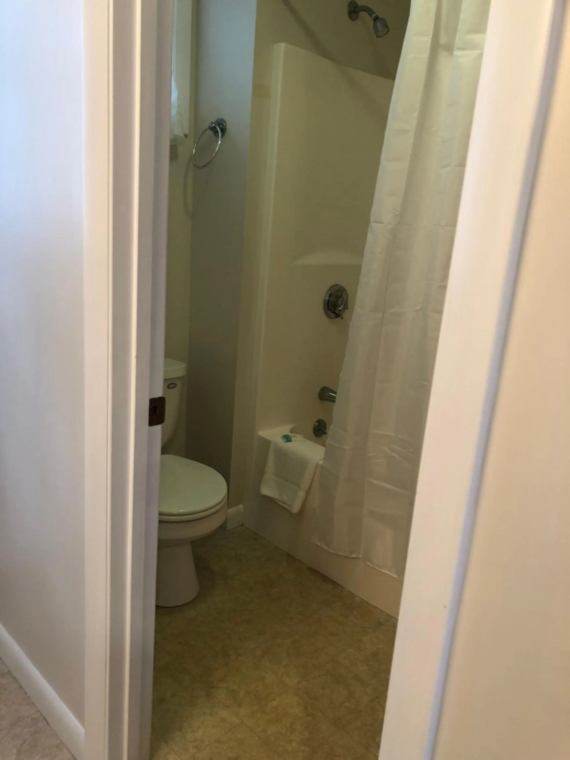 Bathroom in Marcotte Motor Court