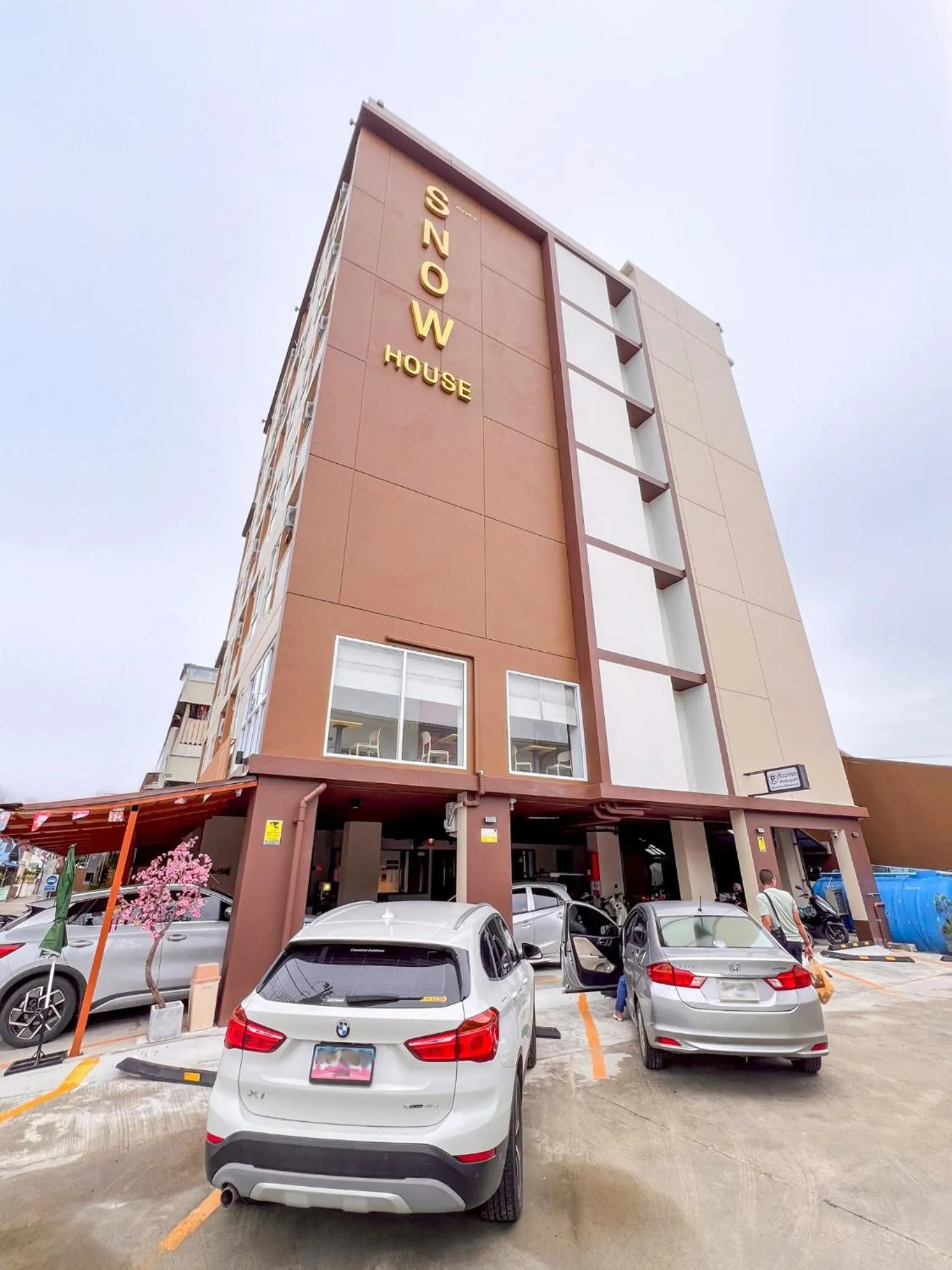 Property building in SNOW HOUSE Buriram