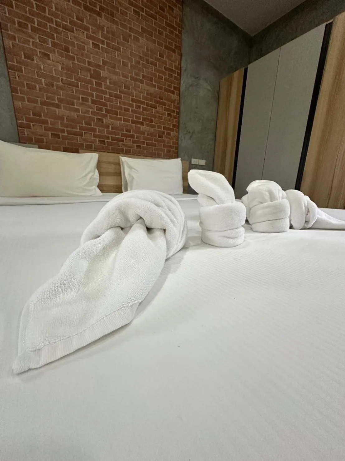 Bed in The Beatles Lagoon