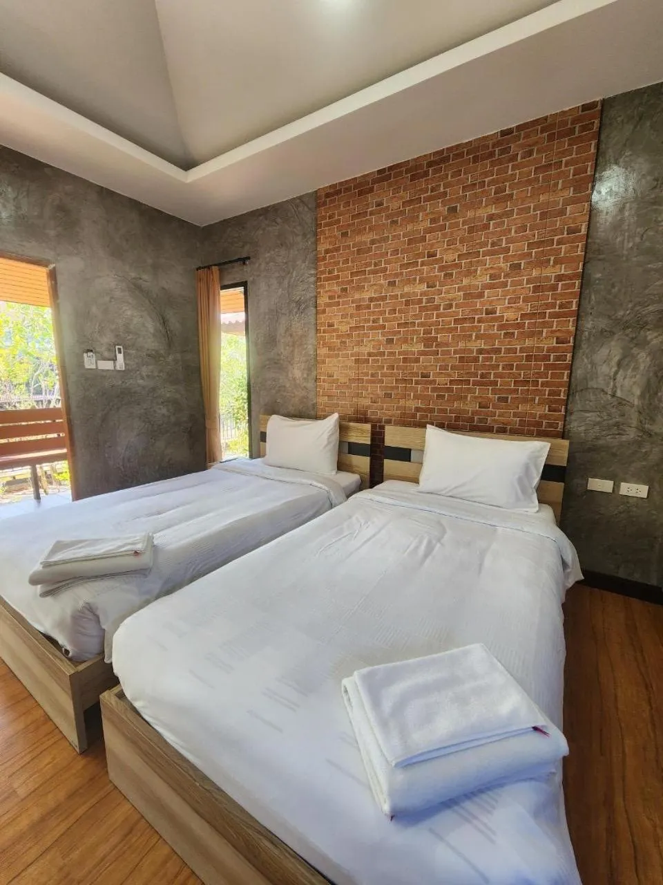 Photo of the whole room, Bed in The Beatles Lagoon