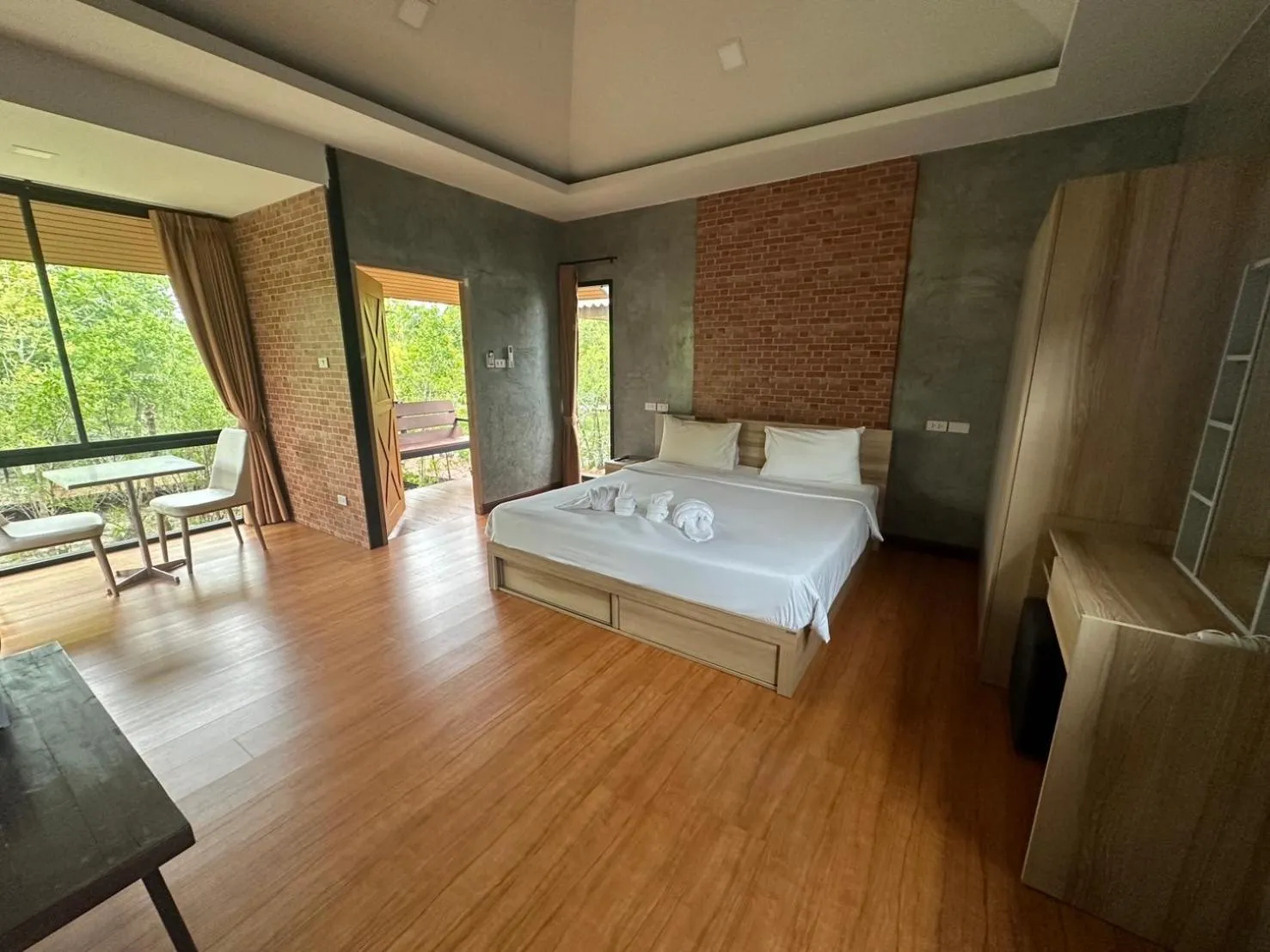 Bed in The Beatles Lagoon