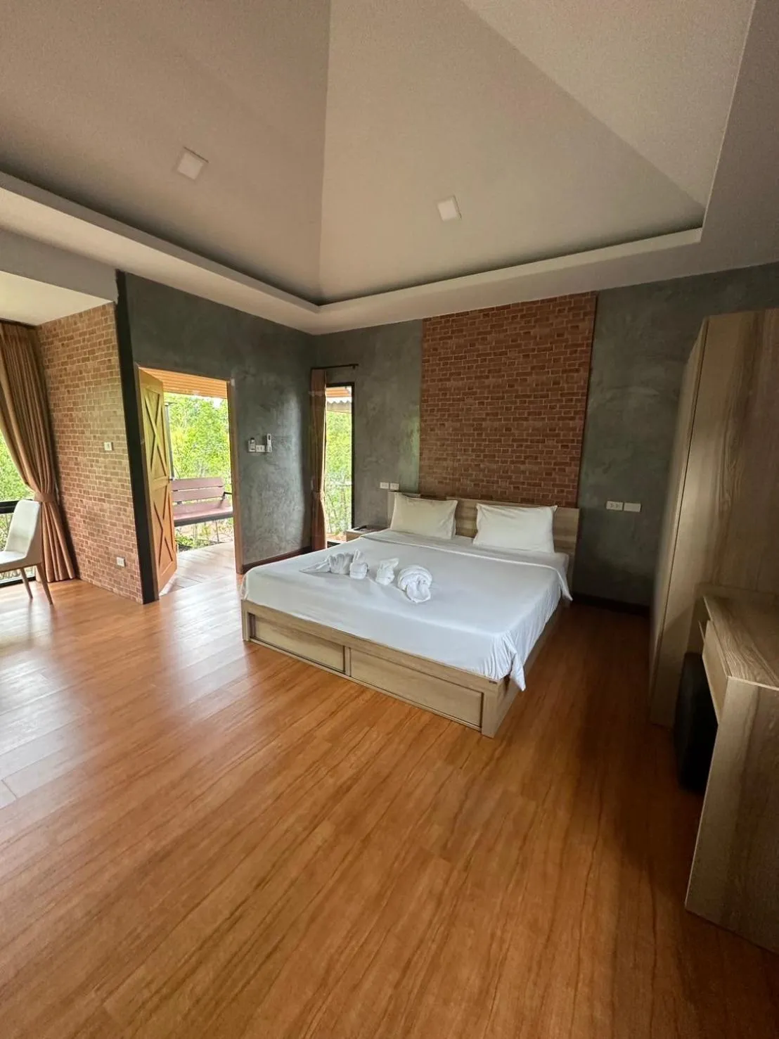 Bed in The Beatles Lagoon