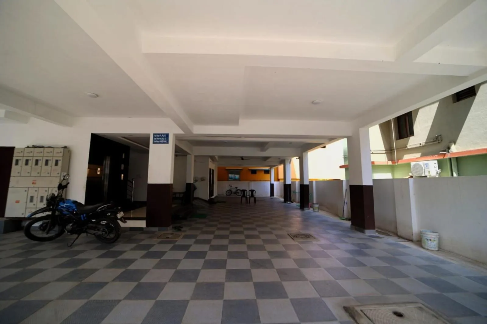 Parking in CM Stays Service Apartment - Near Chennai Airport - Pallavaram