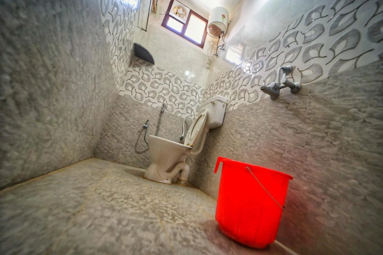 Shower in CM Stays Service Apartment - Near Chennai Airport - Pallavaram