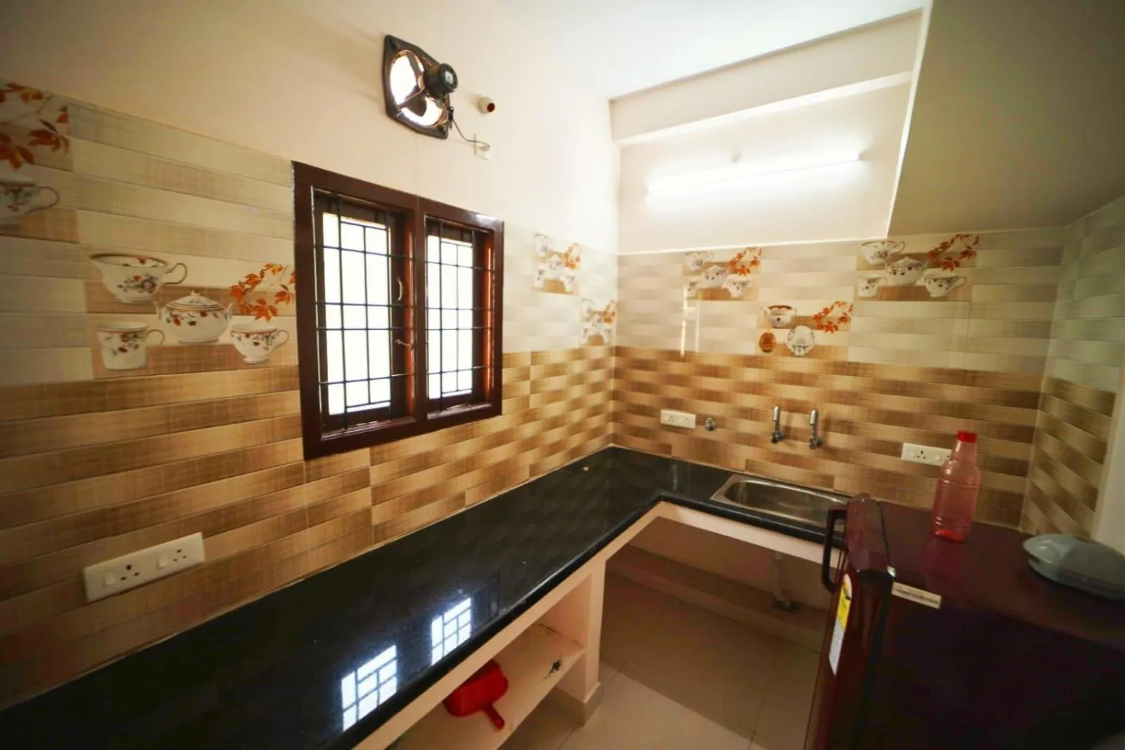 kitchen in CM Stays Service Apartment - Near Chennai Airport - Pallavaram