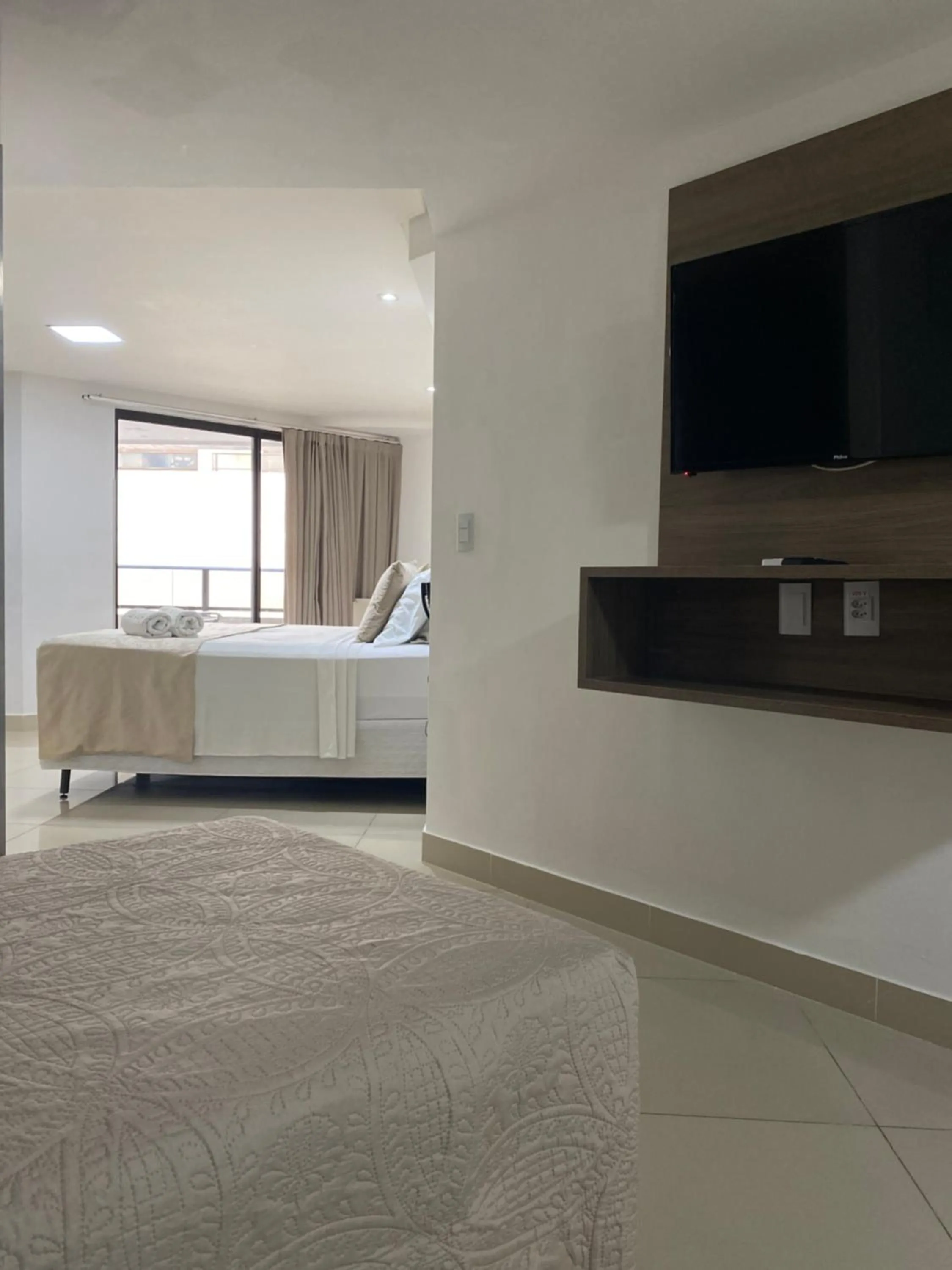 Bed in Gold Flat Cabo Branco