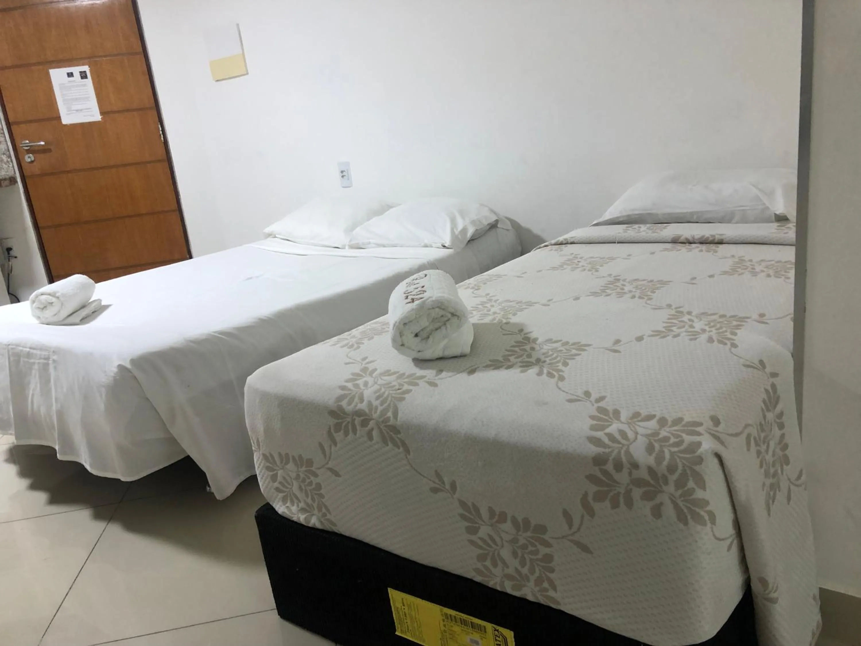 Bed in Gold Flat Cabo Branco