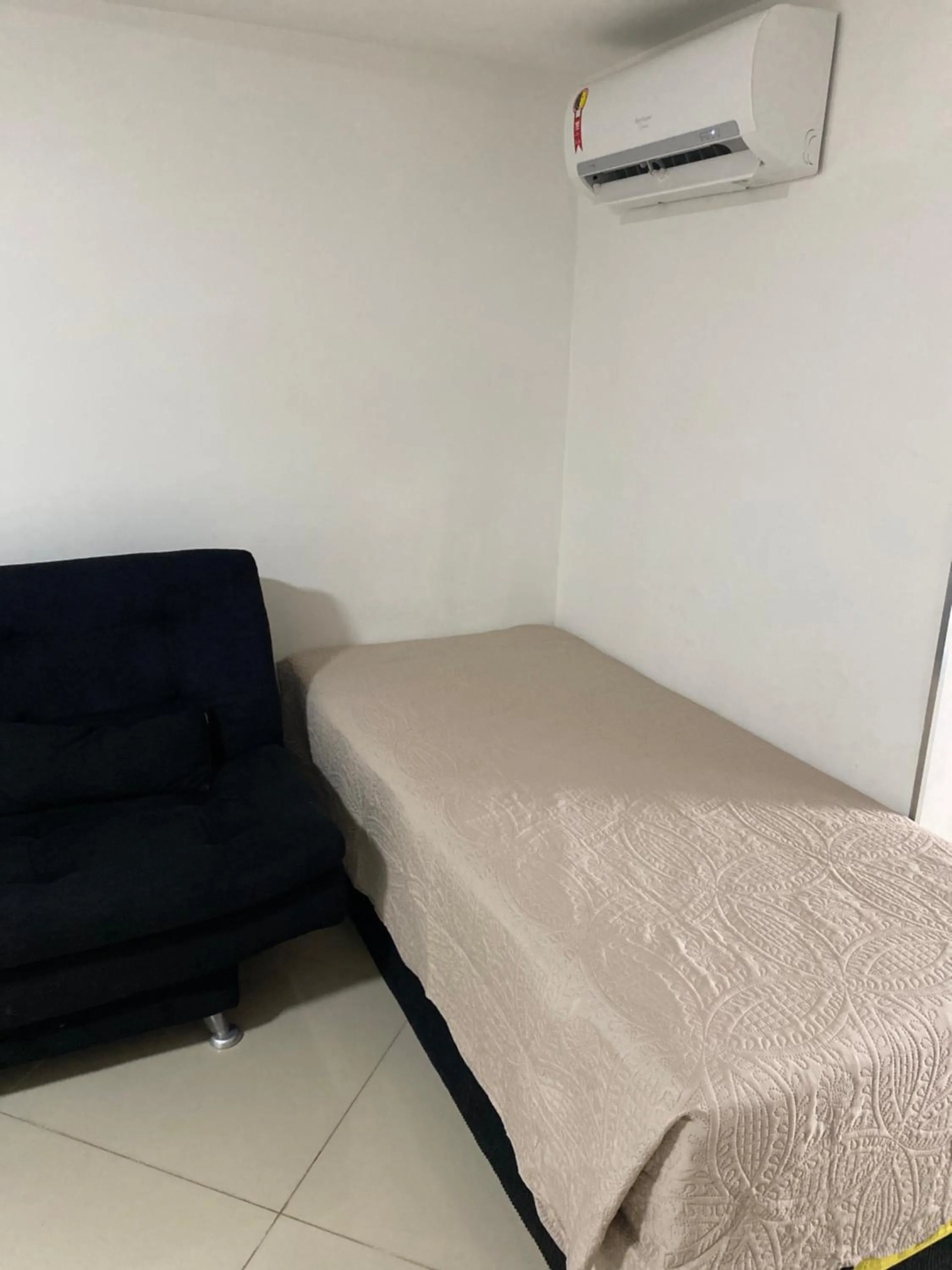 Bed in Gold Flat Cabo Branco