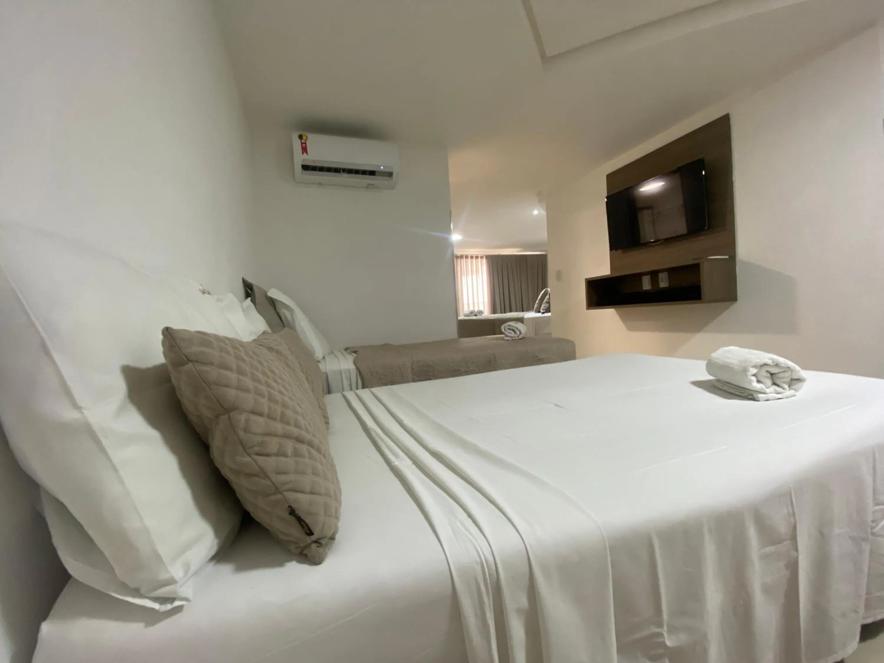 Bed in Gold Flat Cabo Branco