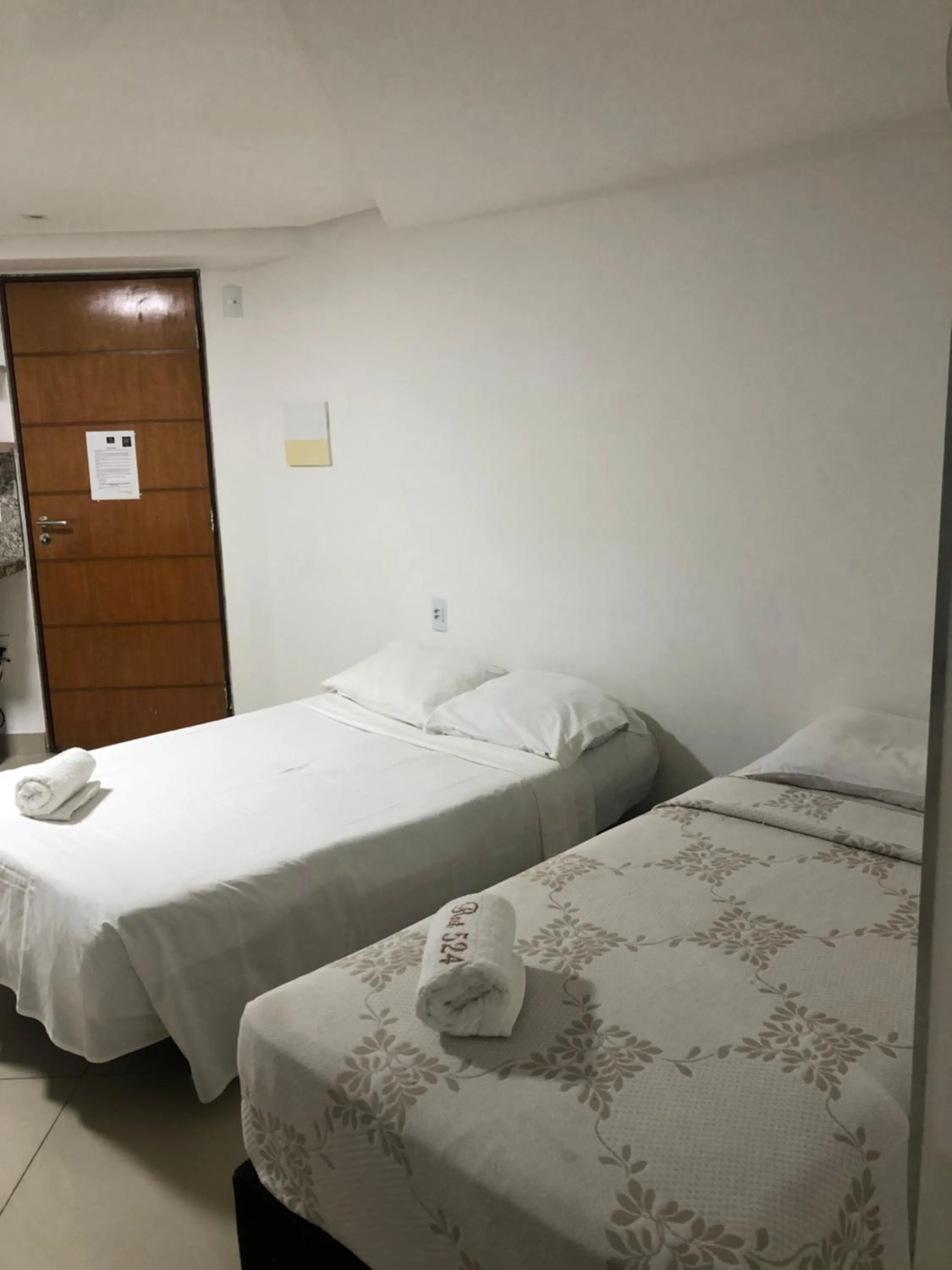 Bed in Gold Flat Cabo Branco