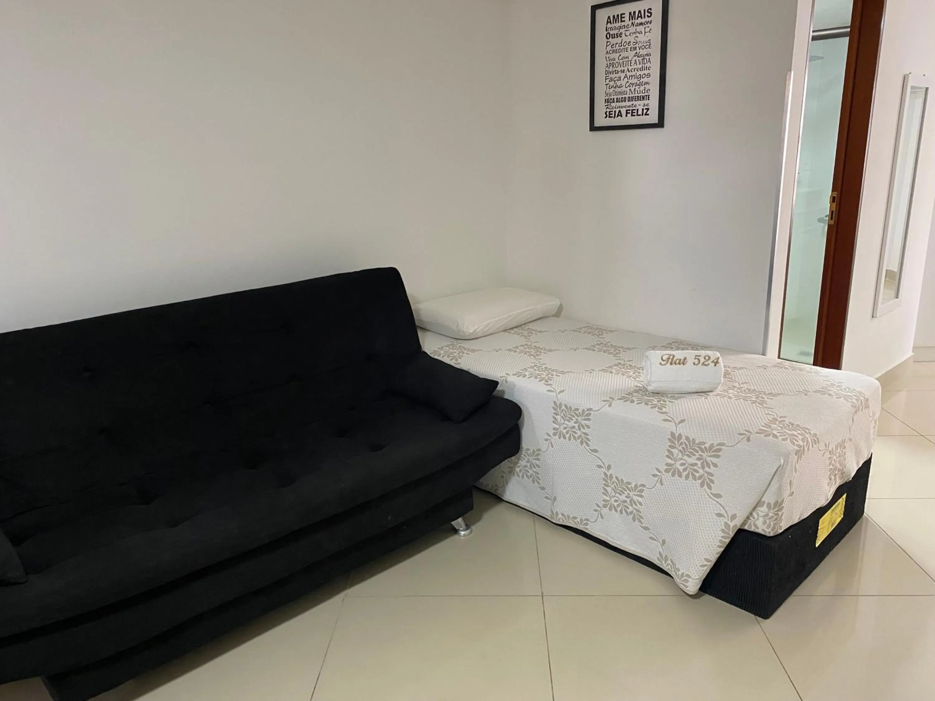 Bed in Gold Flat Cabo Branco