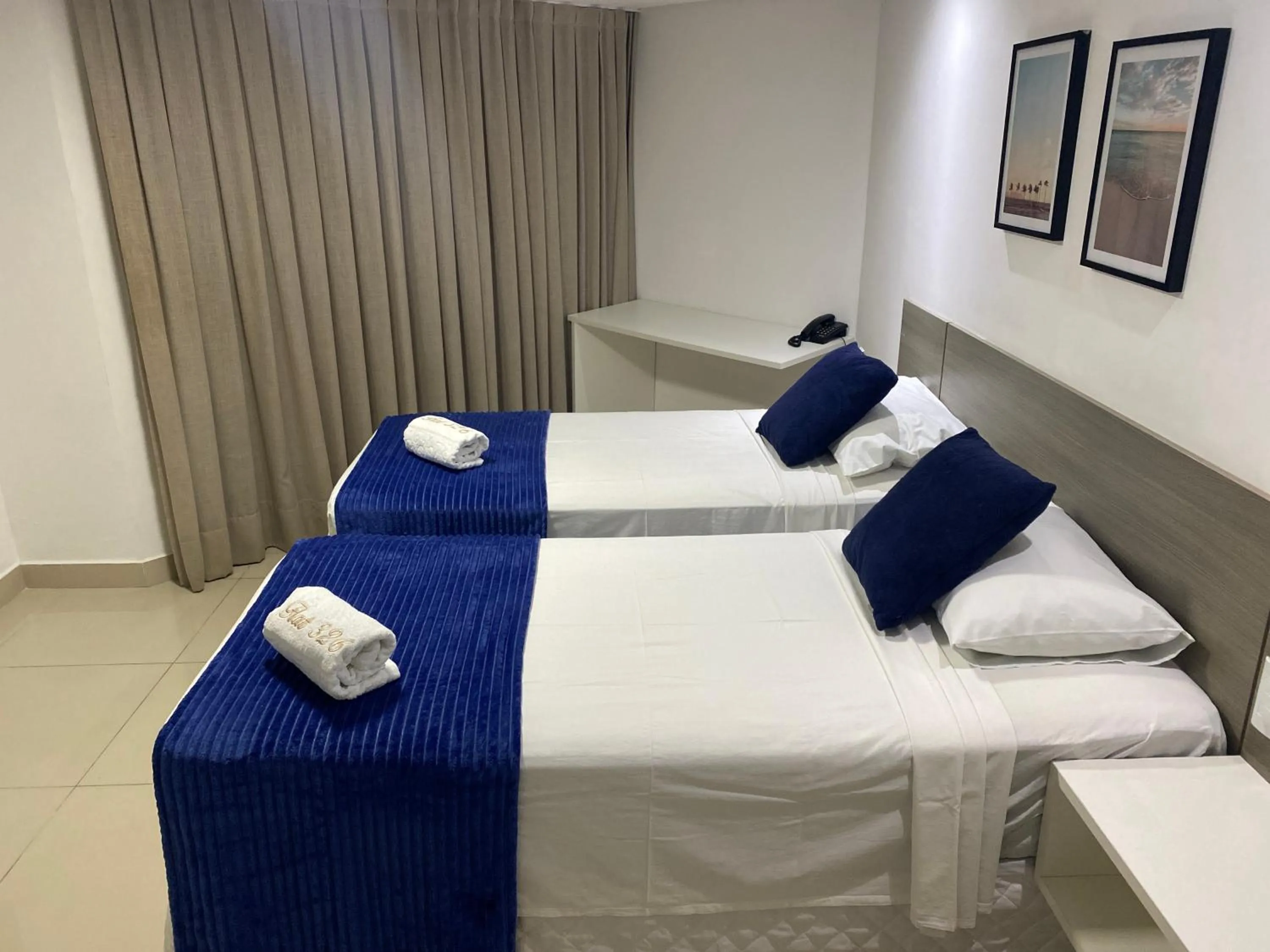 Bed in Gold Flat Cabo Branco