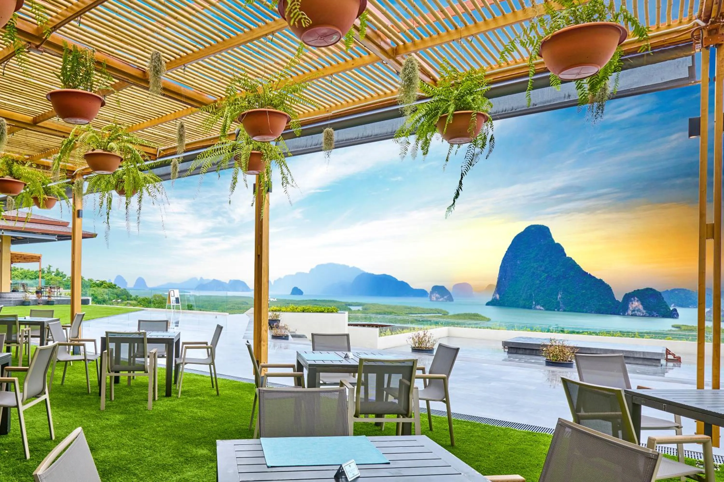 Restaurant/places to eat in Beyond Skywalk Nangshi