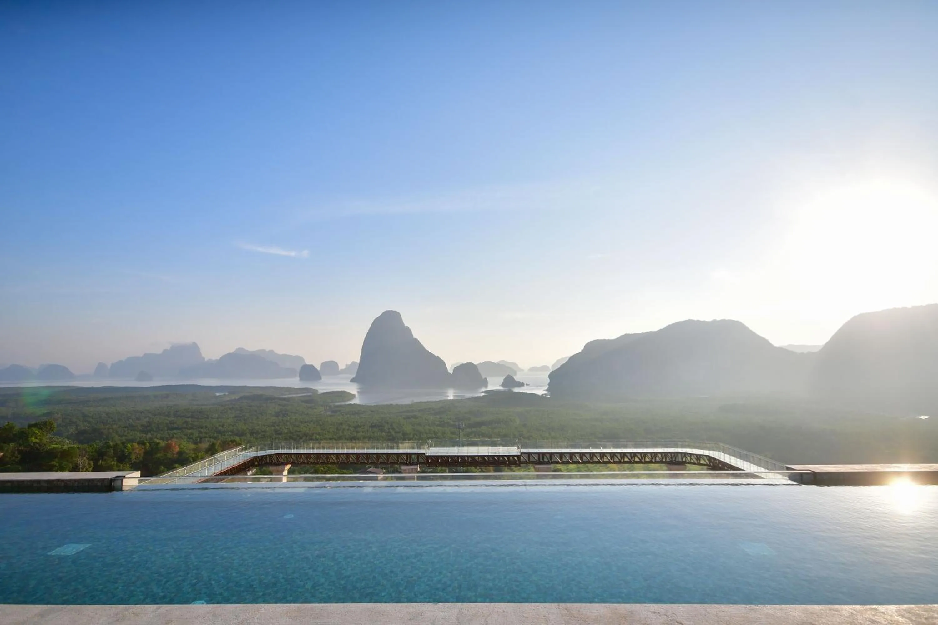 Swimming pool in Beyond Skywalk Nangshi