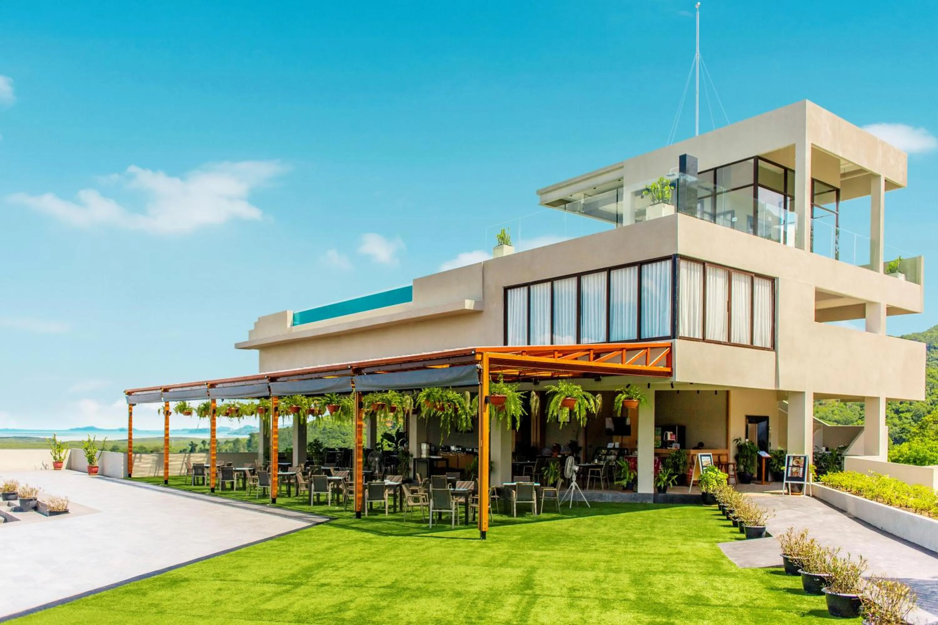 Restaurant/places to eat in Beyond Skywalk Nangshi