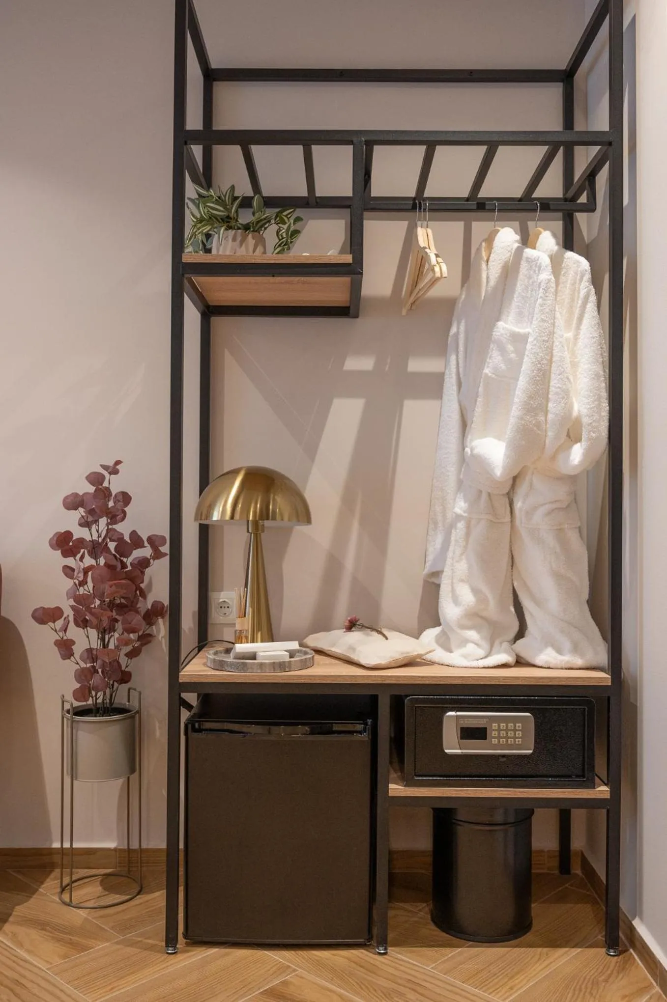 wardrobe, Bed in IRA - ΗΡΑ Hotel