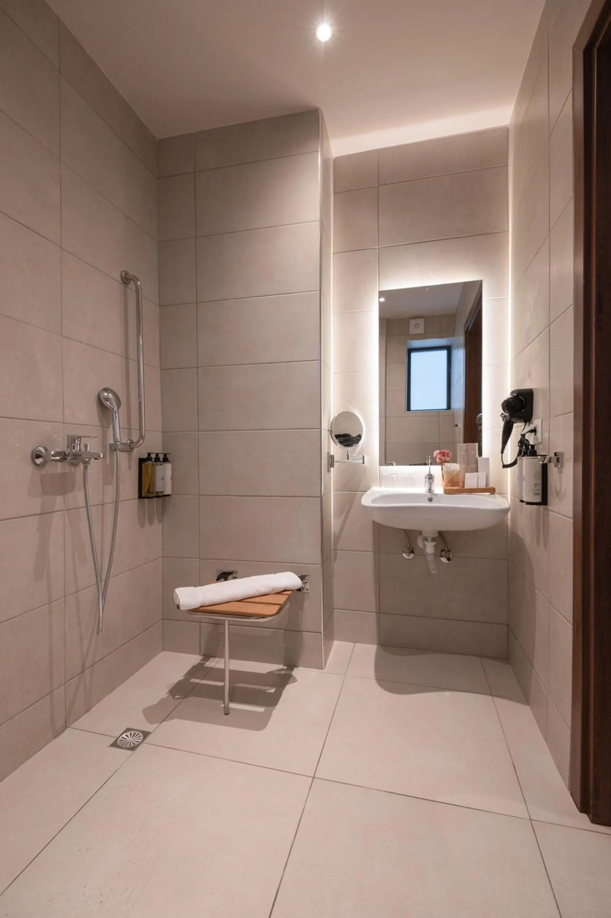 Bathroom in IRA - ΗΡΑ Hotel