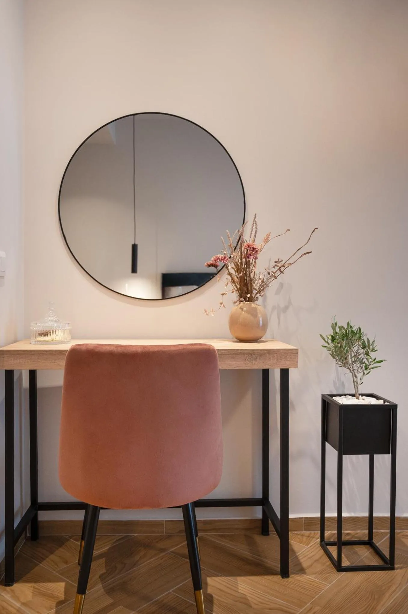 Decorative detail in IRA - ΗΡΑ Hotel