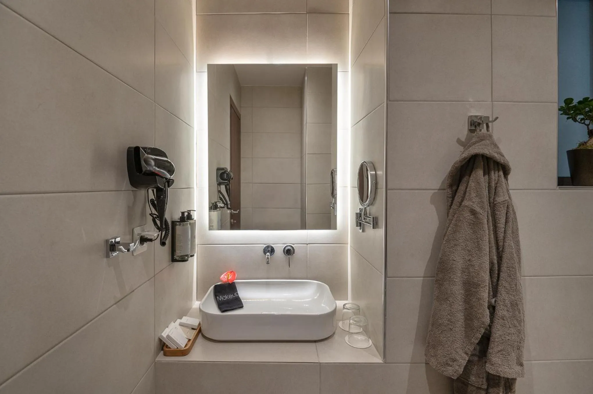 Bathroom in IRA - ΗΡΑ Hotel