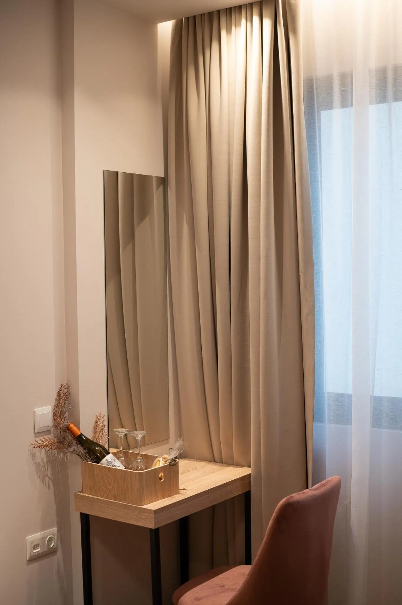 hair dresser in IRA - ΗΡΑ Hotel