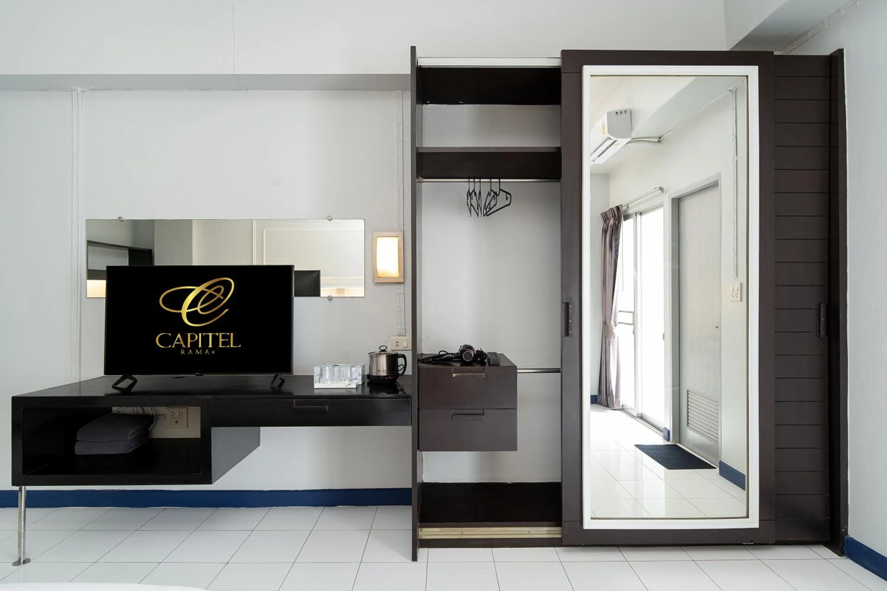 TV and multimedia in Capitel Rama 4