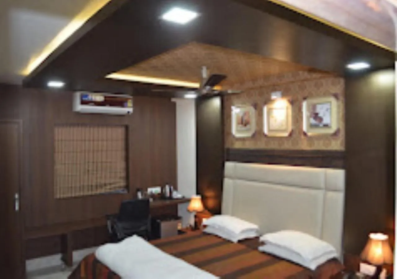 Bed in Hotel R.K.Palace Jharkhand