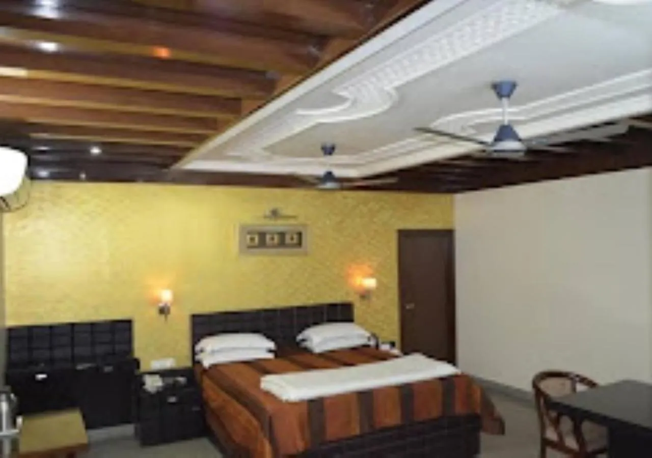 Bed in Hotel R.K.Palace Jharkhand