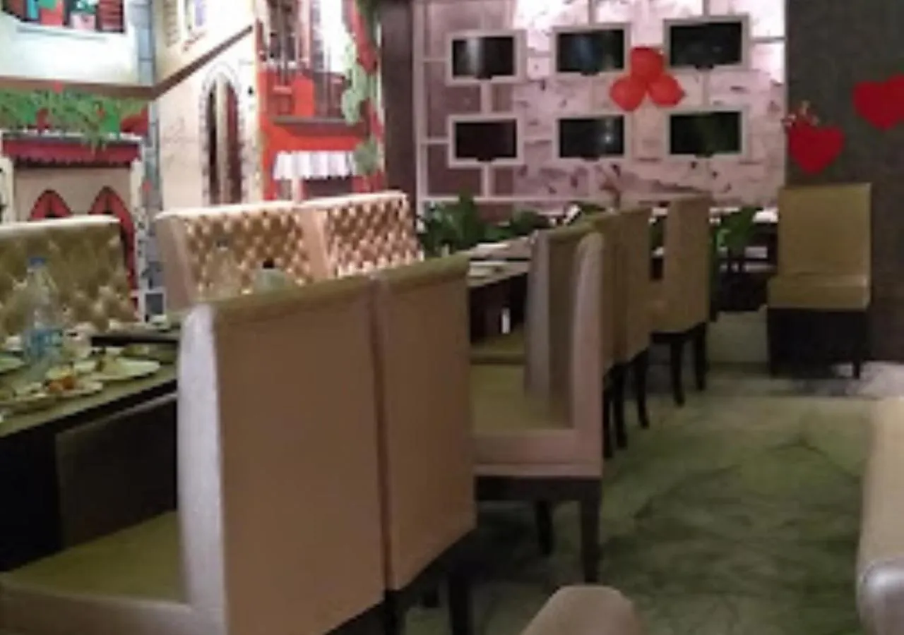 Restaurant/places to eat in Hotel R.K.Palace Jharkhand