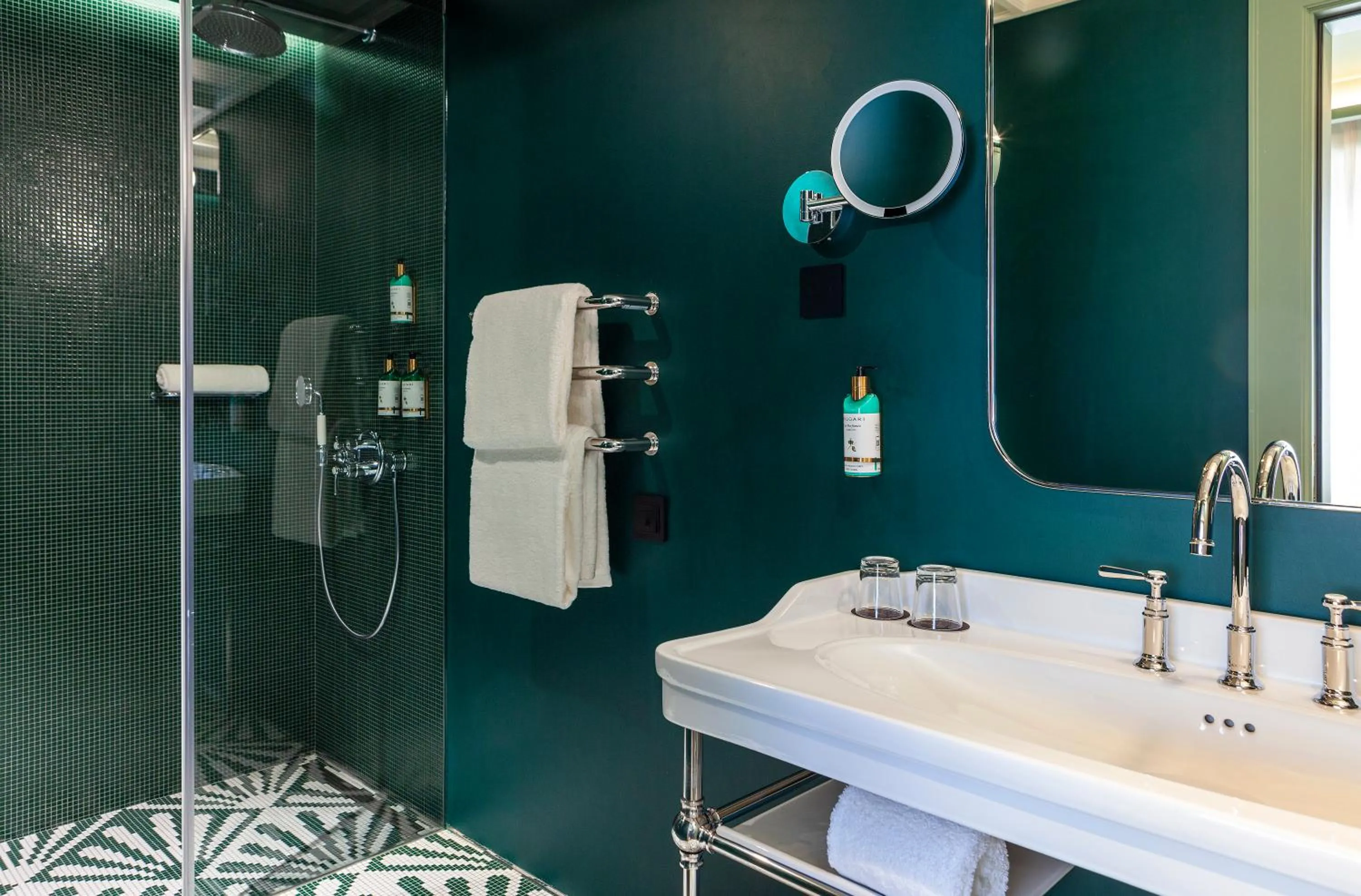Shower in Art Legacy Hotel Baixa-Chiado