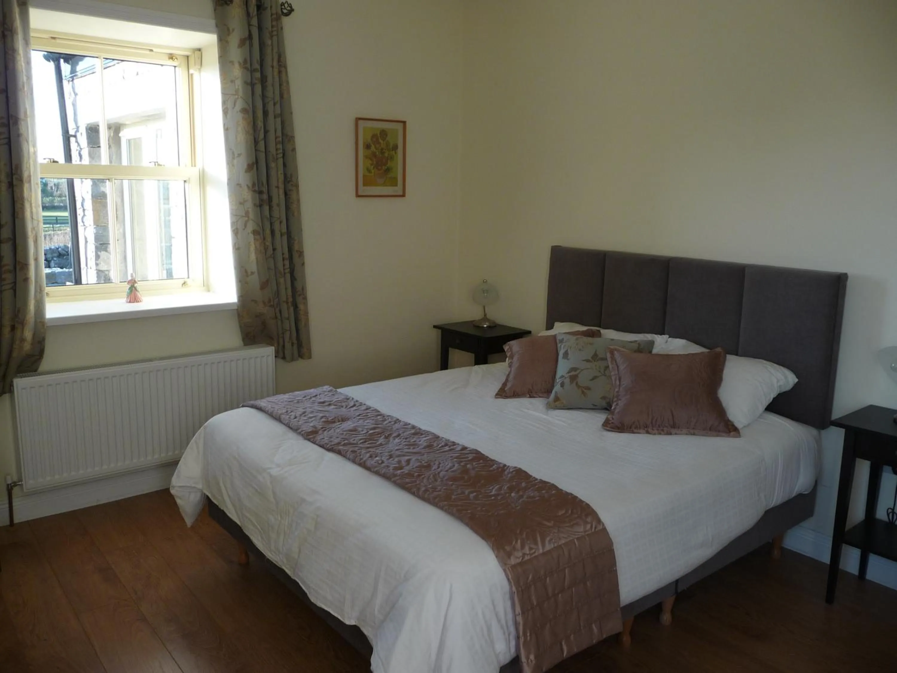 Bedroom in Cois Na hAbhann