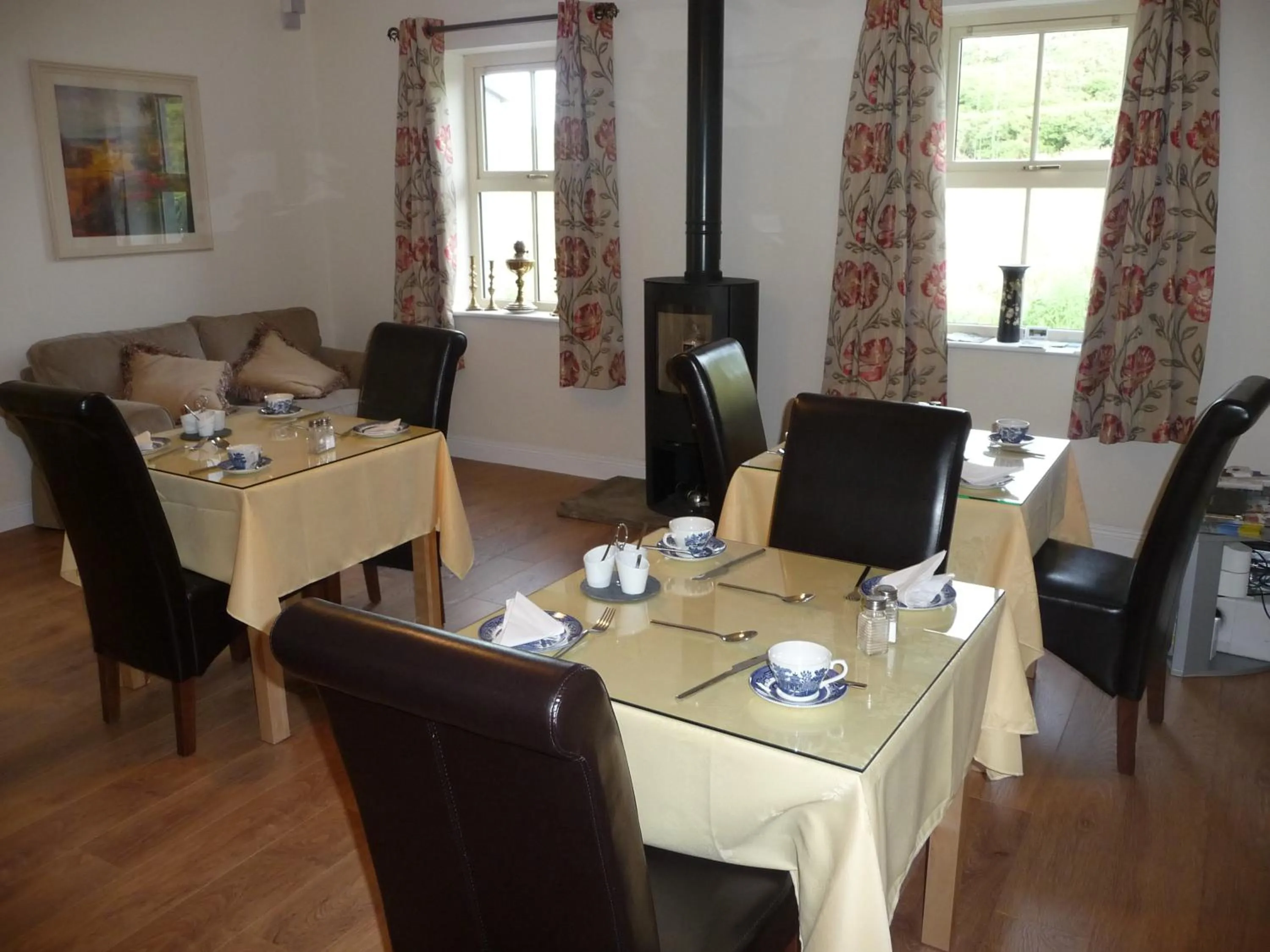 Communal lounge/ TV room in Cois Na hAbhann