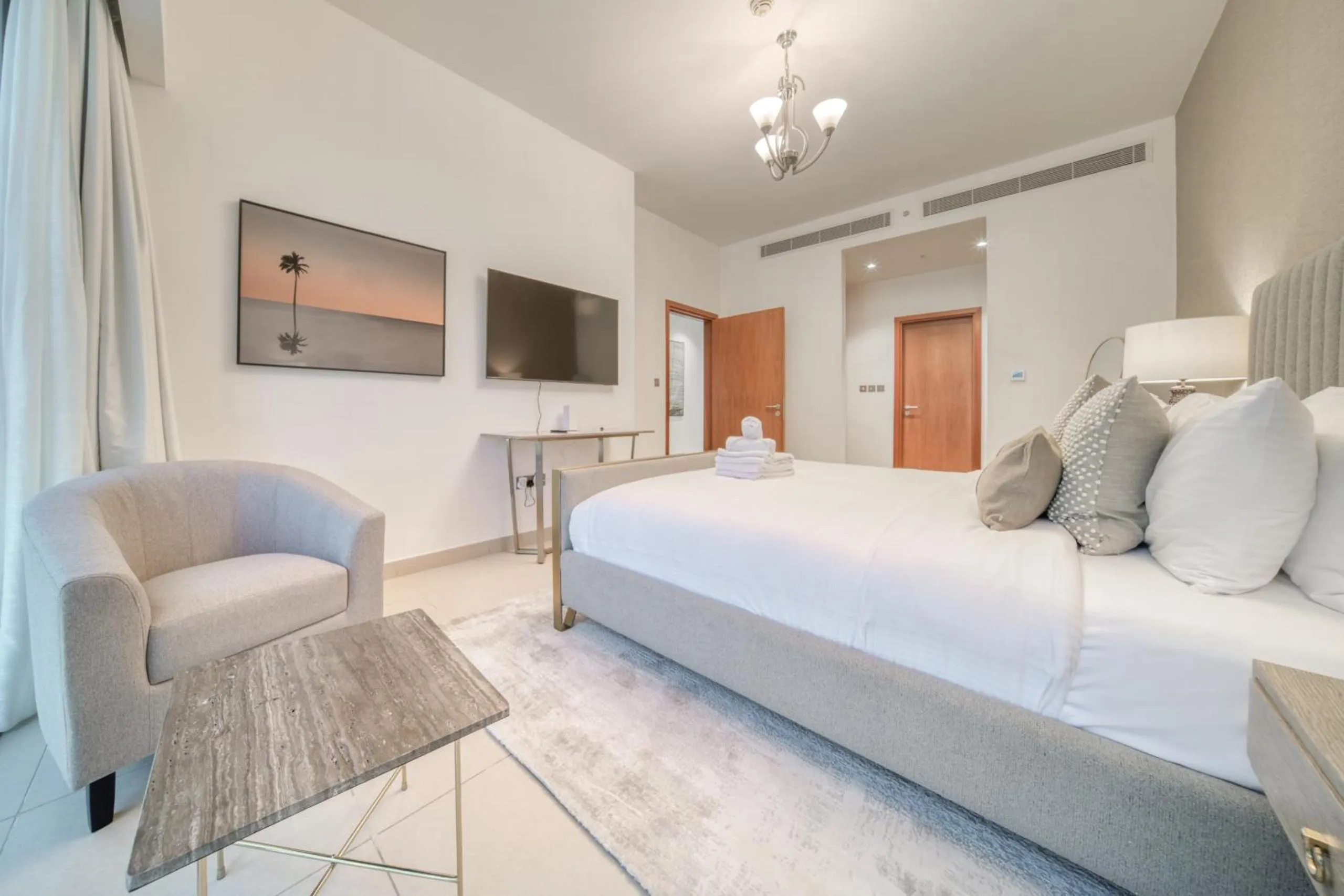 Bed in Central Park Towers, City View - DIFC - Mint Stay