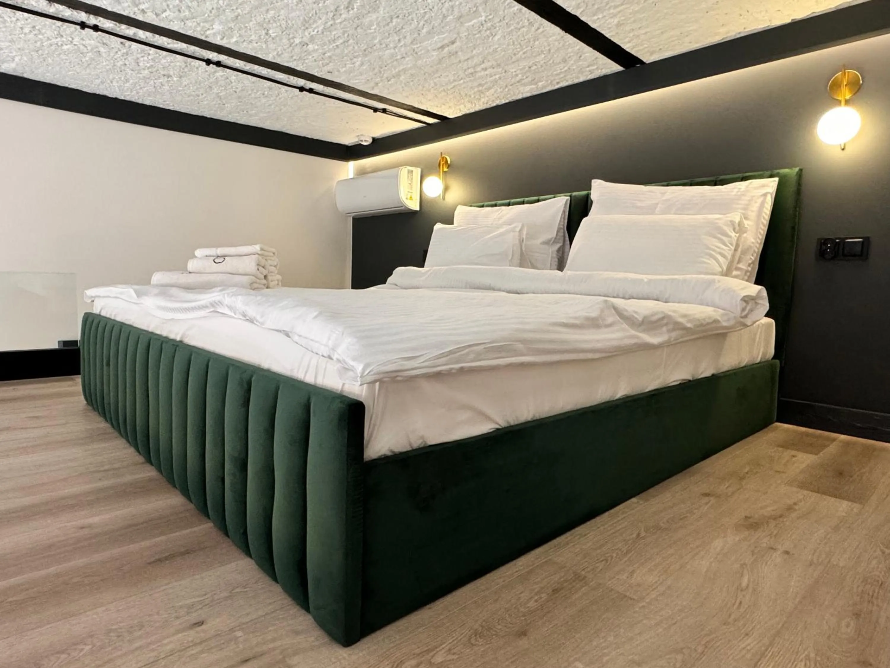 Bedroom, Bed in Apartamenty BIBLIO