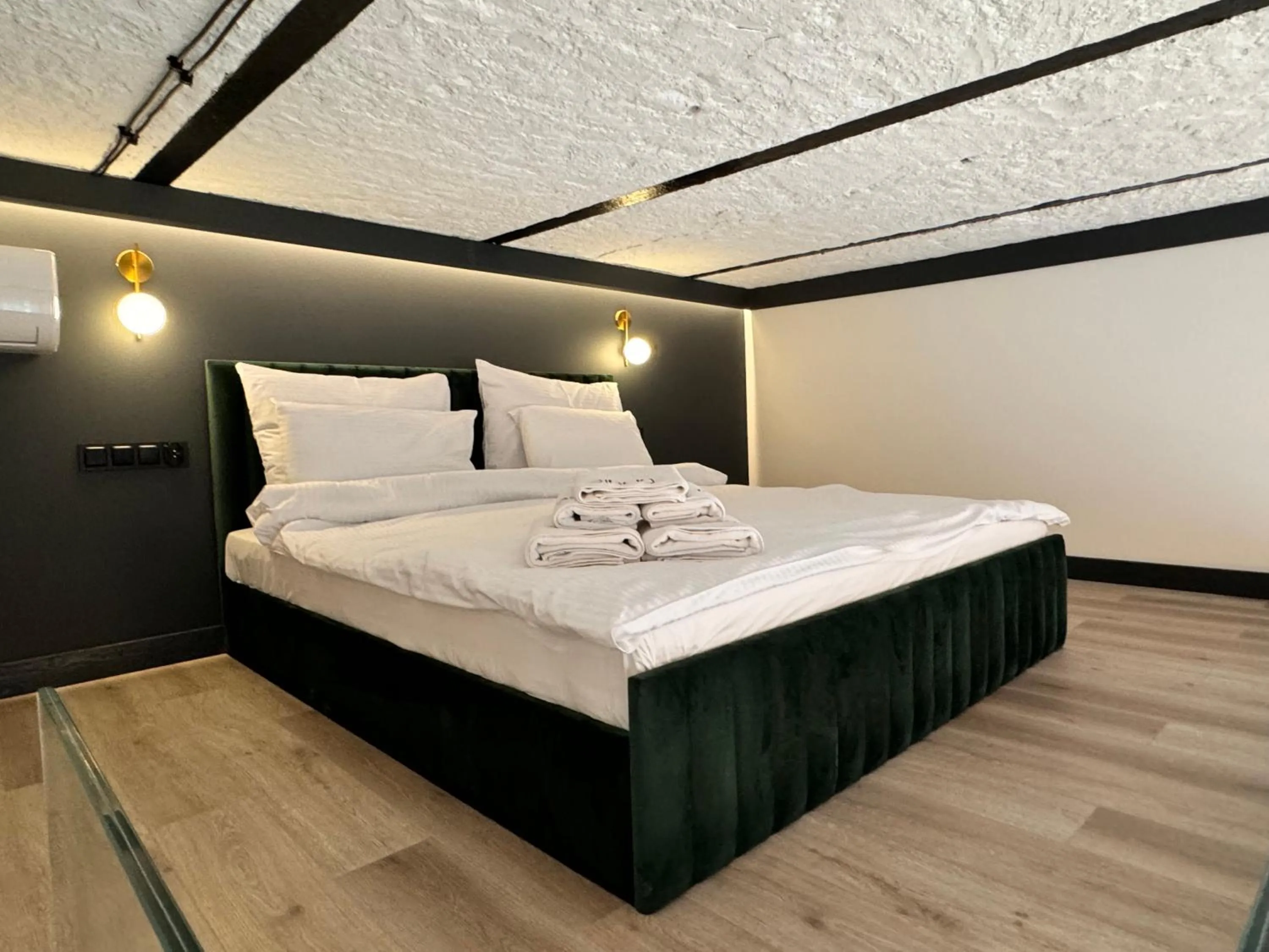 Bedroom, Bed in Apartamenty BIBLIO